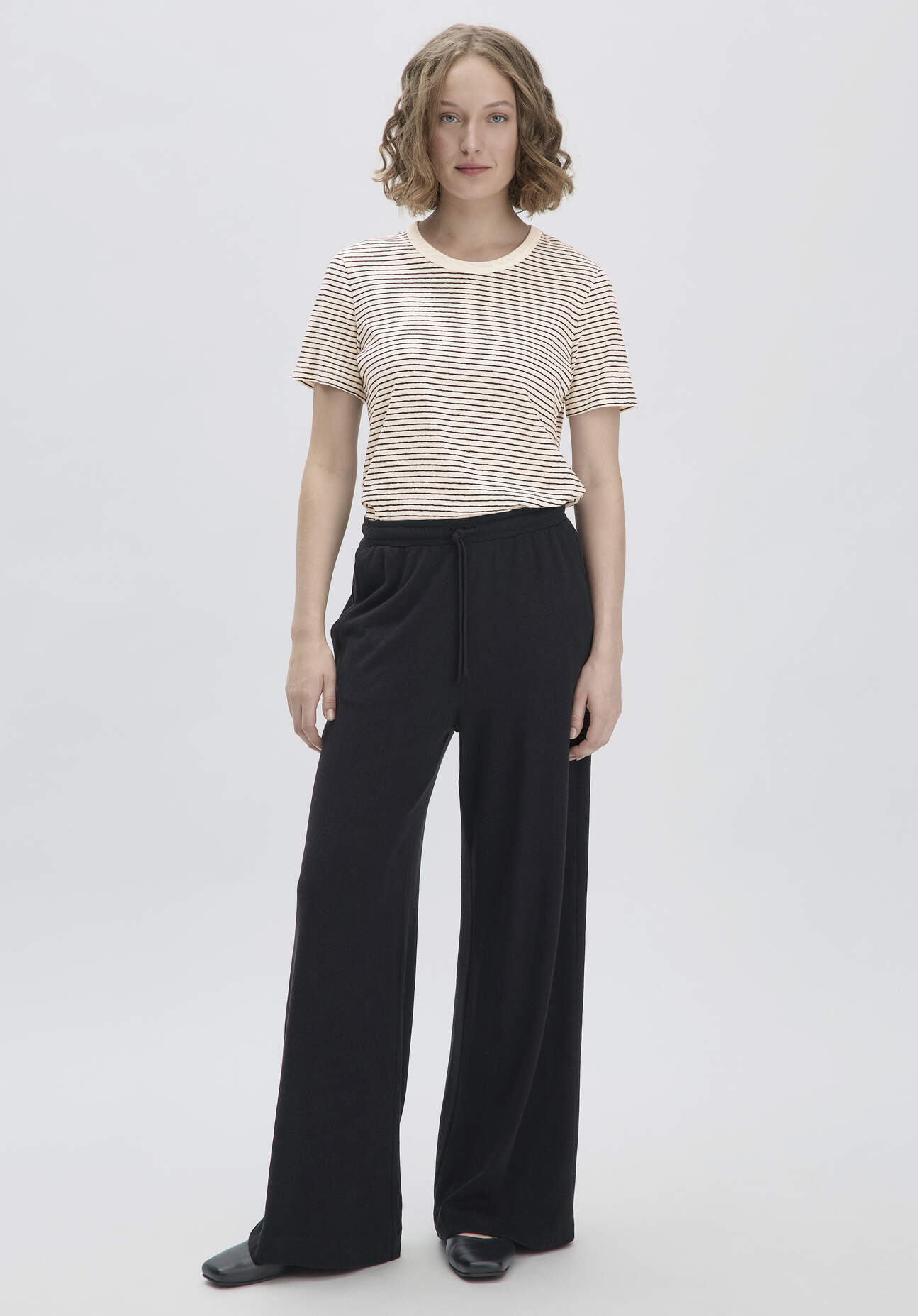 hessnatur Damen Jersey Hose Wide Leg Relaxed aus Leinen und Bio-Baumwolle - schwarz Grösse34