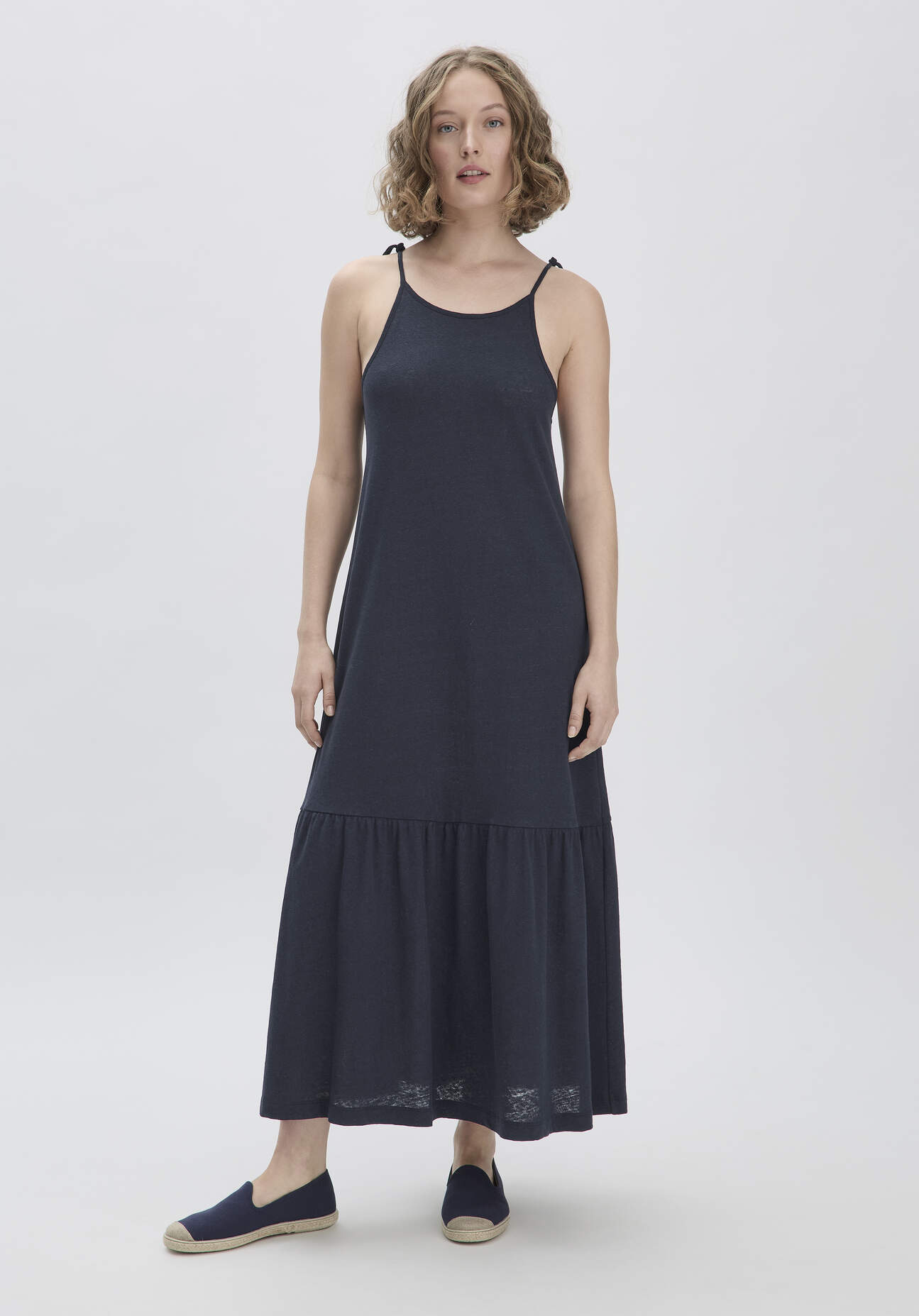 Thumbnail - hessnatur Damen Jersey Kleid Midi Relaxed aus Leinen und Bio-Baumwolle - blau - Größe 40