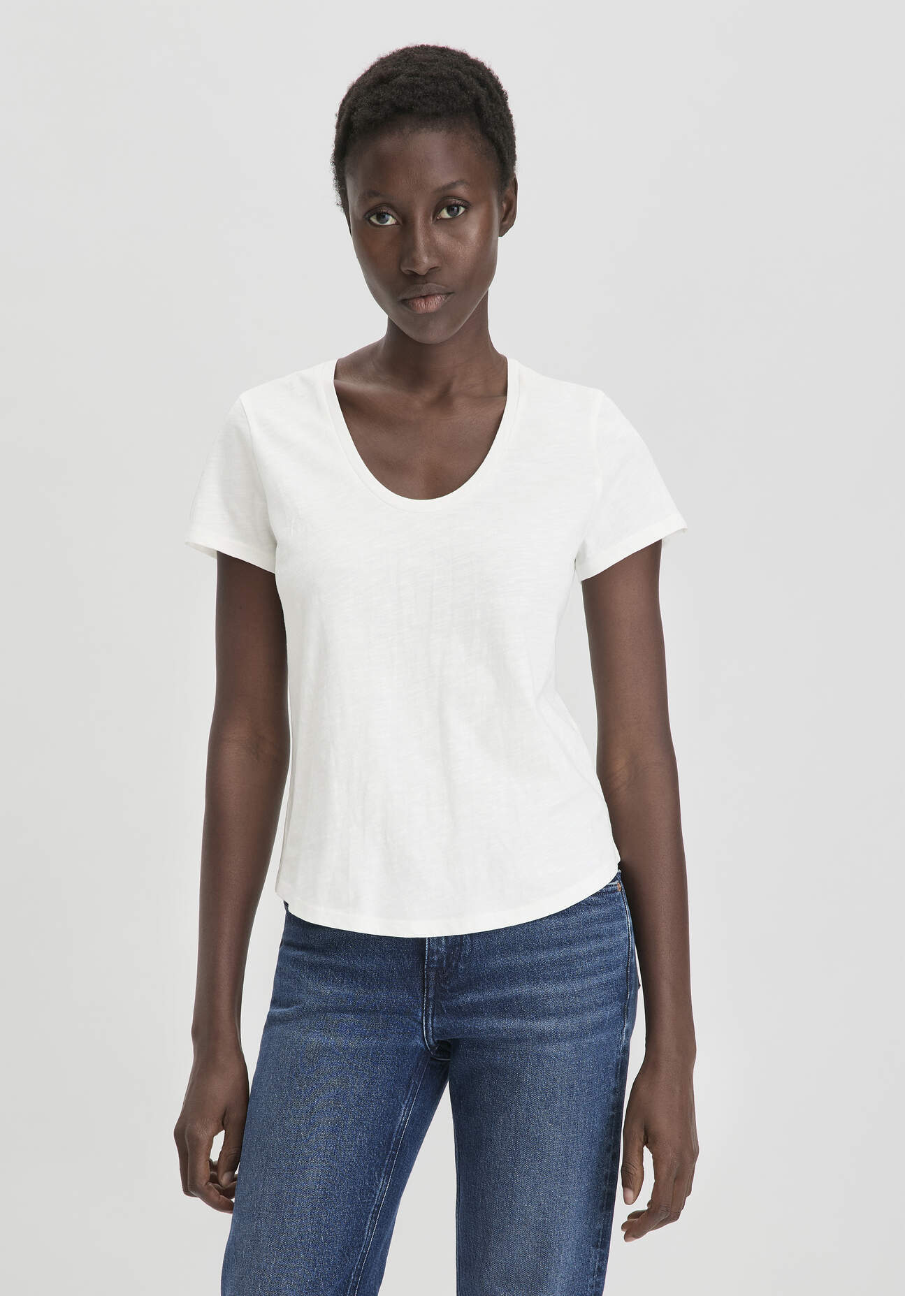 Thumbnail - hessnatur Damen Jersey Slub T-Shirt Regular aus Bio-Baumwolle - weiß - Größe 48