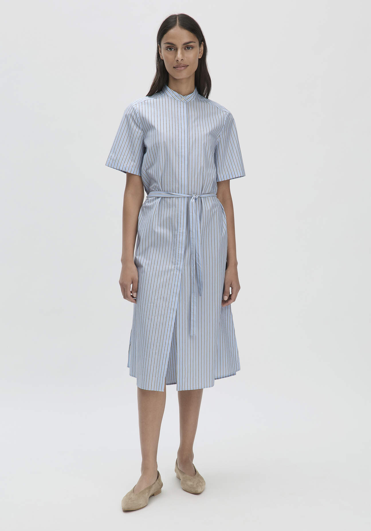 Thumbnail - hessnatur Damen Streifen Hemdblusen Kleid Midi Relaxed aus Bio-Baumwolle - blau - Größe 48