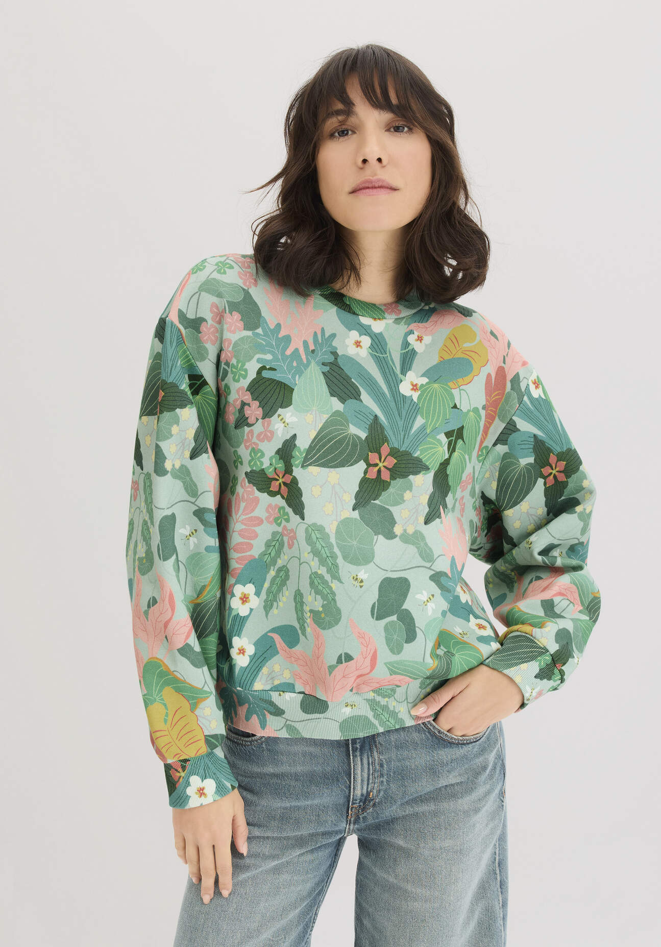 Thumbnail - hessnatur Damen NAITO × HESSNATUR Print Sweatshirt Relaxed aus Bio-Baumwolle - grün - Größe 44