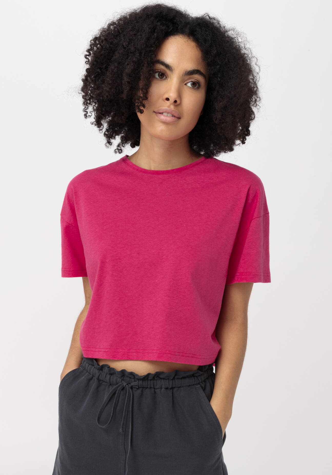 hessnatur Damen T-Shirt aus Bio-Baumwolle mit Hanf - lila Grösse48