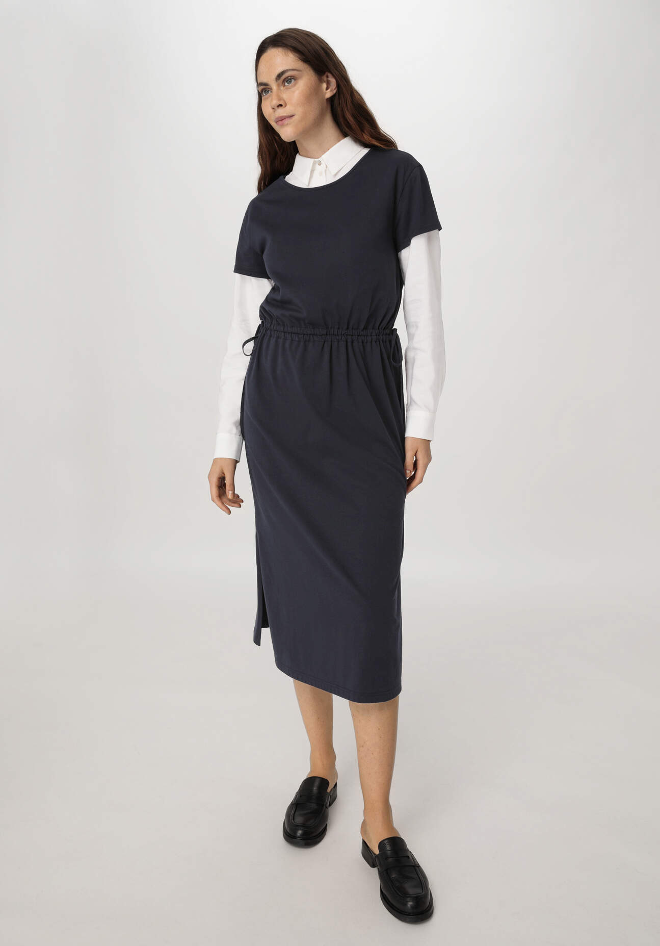 Thumbnail - hessnatur Damen Jersey Kleid Midi Regular aus Bio-Baumwolle - blau - Größe 40
