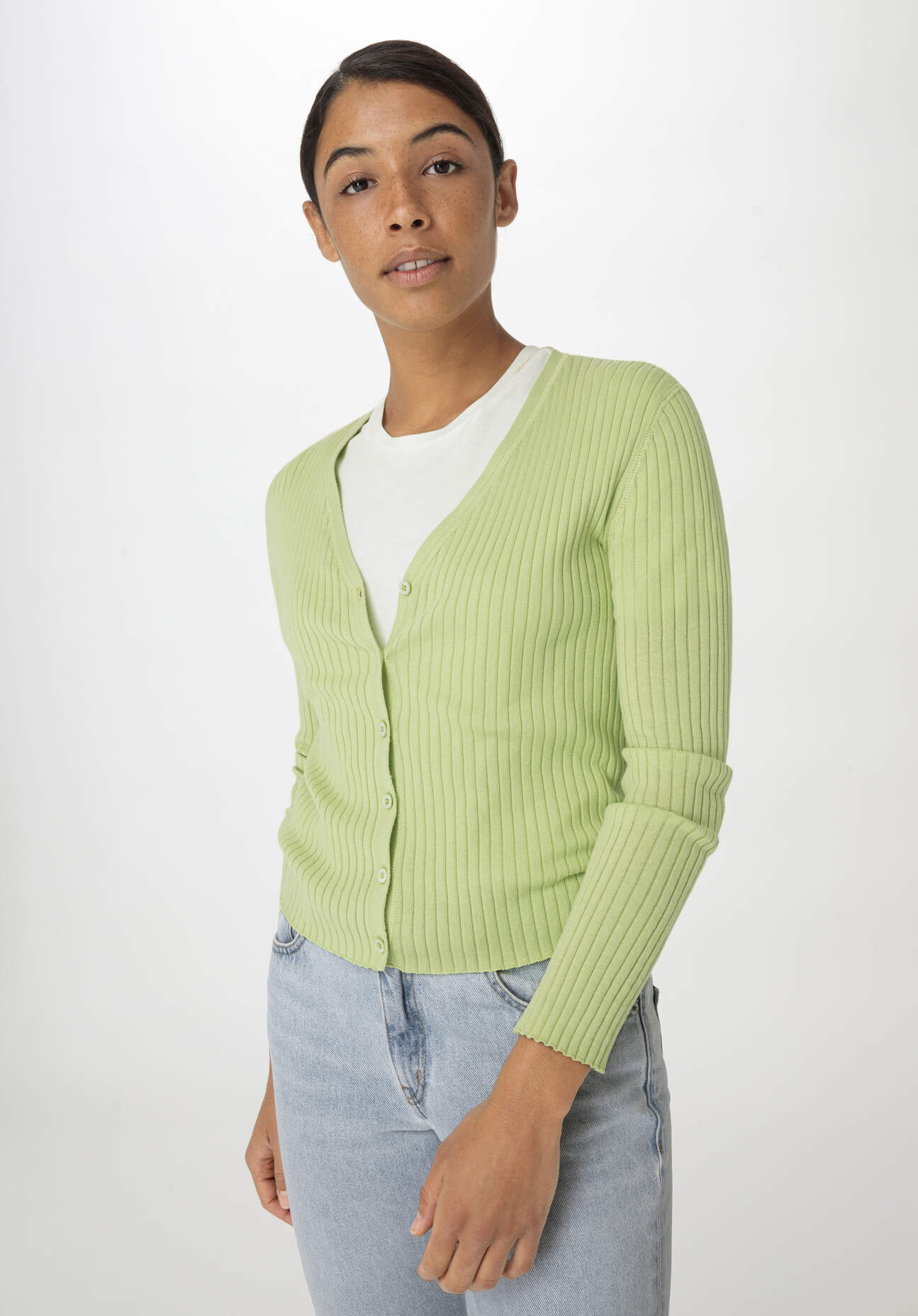 hessnatur Damen Rib Strickjacke Slim aus Bio-Baumwolle - grün Grösse34