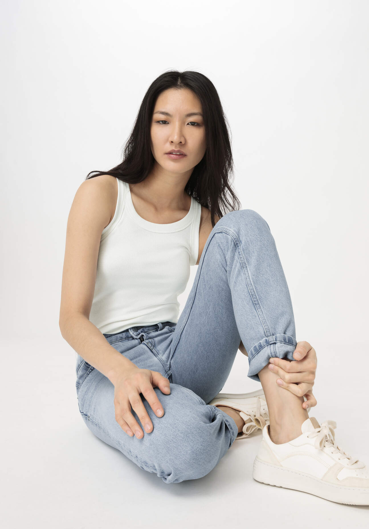 hessnatur Damen Jeans HANNA High Rise Mom aus Bio-Denim - blau Grösse34/32