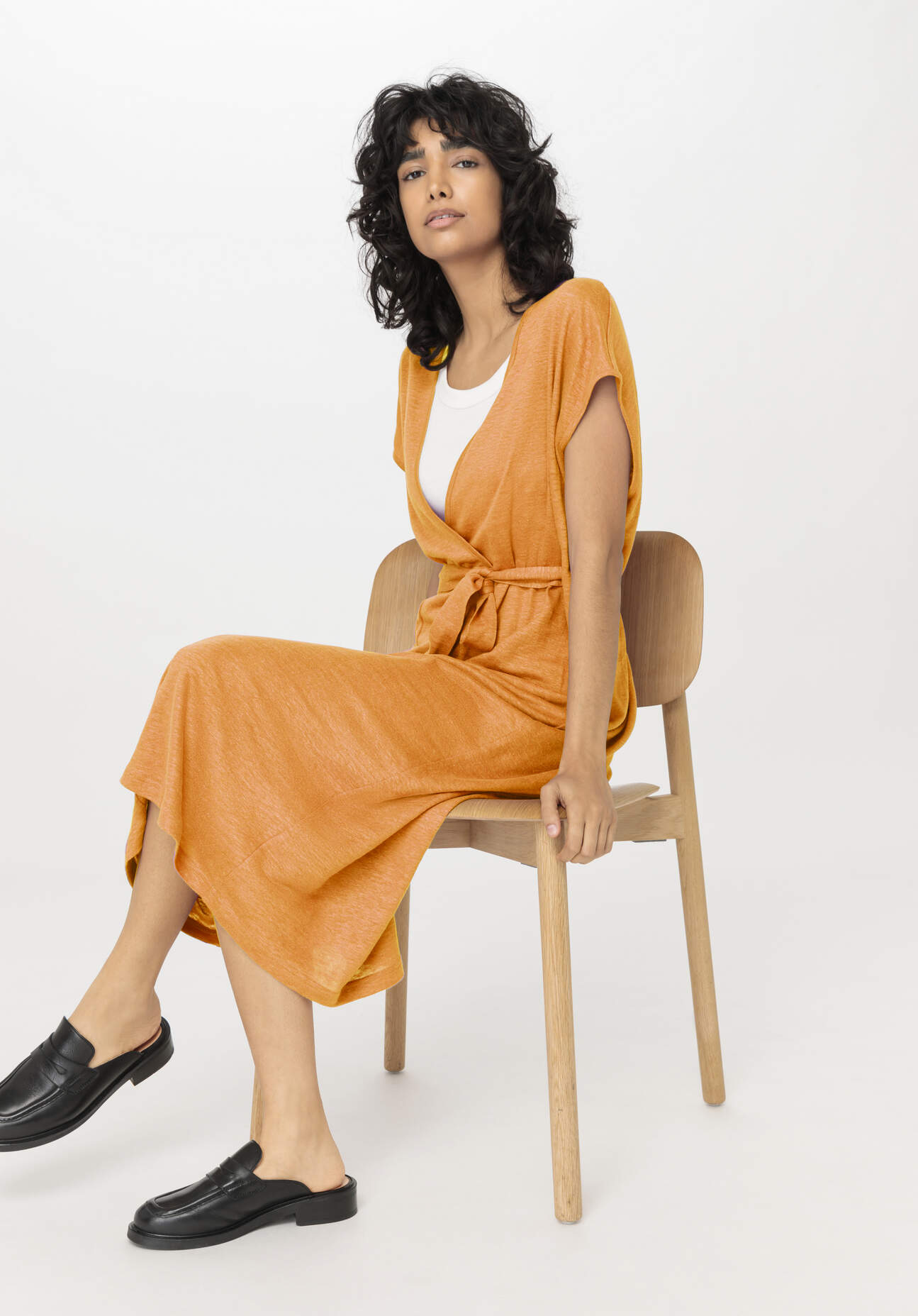 Thumbnail - hessnatur Damen Jersey Kleid Midi Relaxed aus Leinen - orange - Größe L
