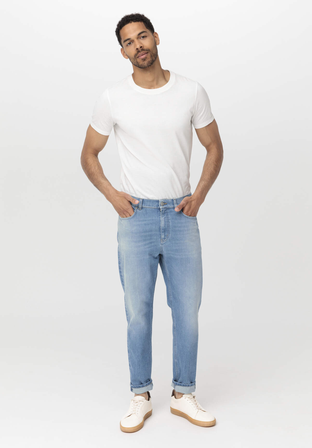 hessnatur Herren Jeans MADS Relaxed Tapered aus Bio-Denim - blau Grösse28/30