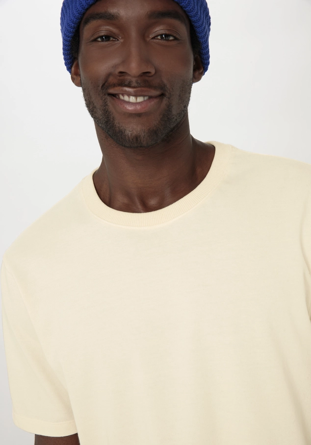hessnatur, Relaxed t-shirt made from pure organic cotton