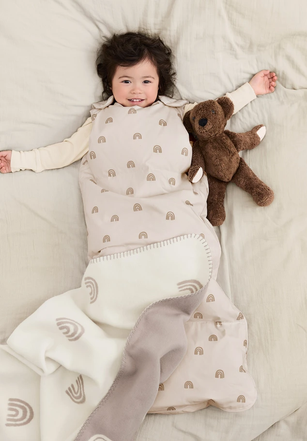 Down baby sleeping bag with fair down