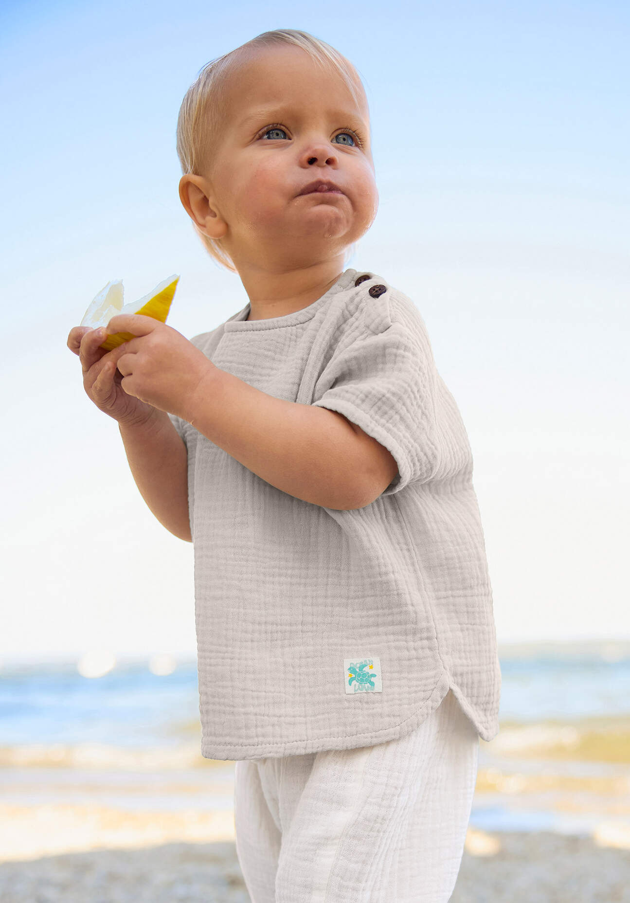 hessnatur Baby Musselin Shirt Regular aus Bio-Baumwolle - beige Größe 86/92