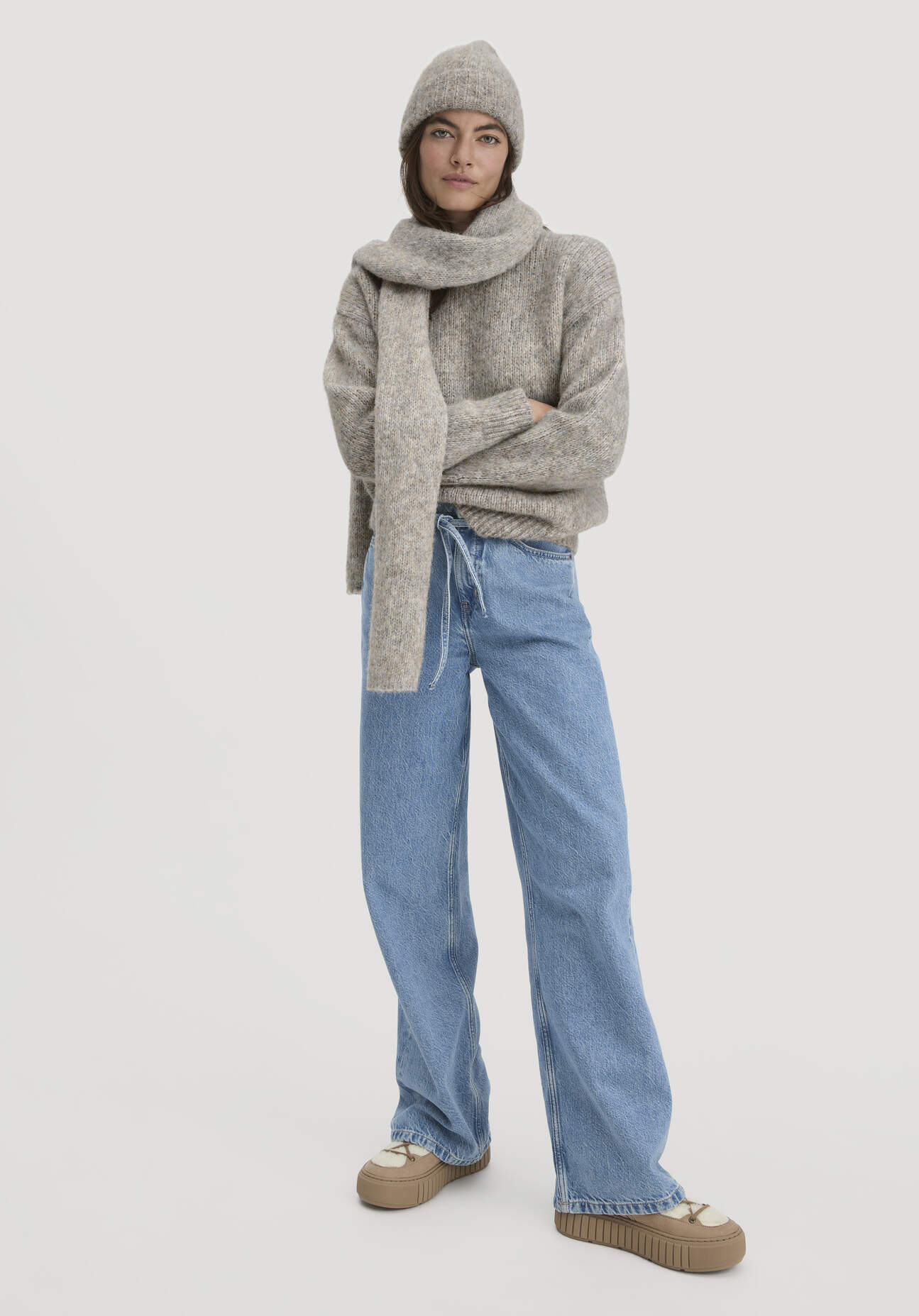 hessnatur Damen Schnürboots Teddy aus chromfrei gegerbtem Nubuk-Leder - beige Größe 37