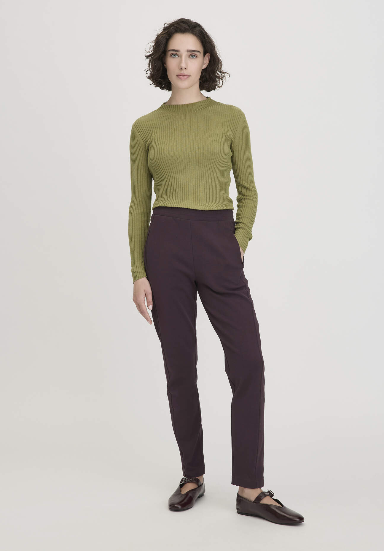 hessnatur Damen Jersey Hose Regular aus Bio-Baumwolle - braun Größe 40