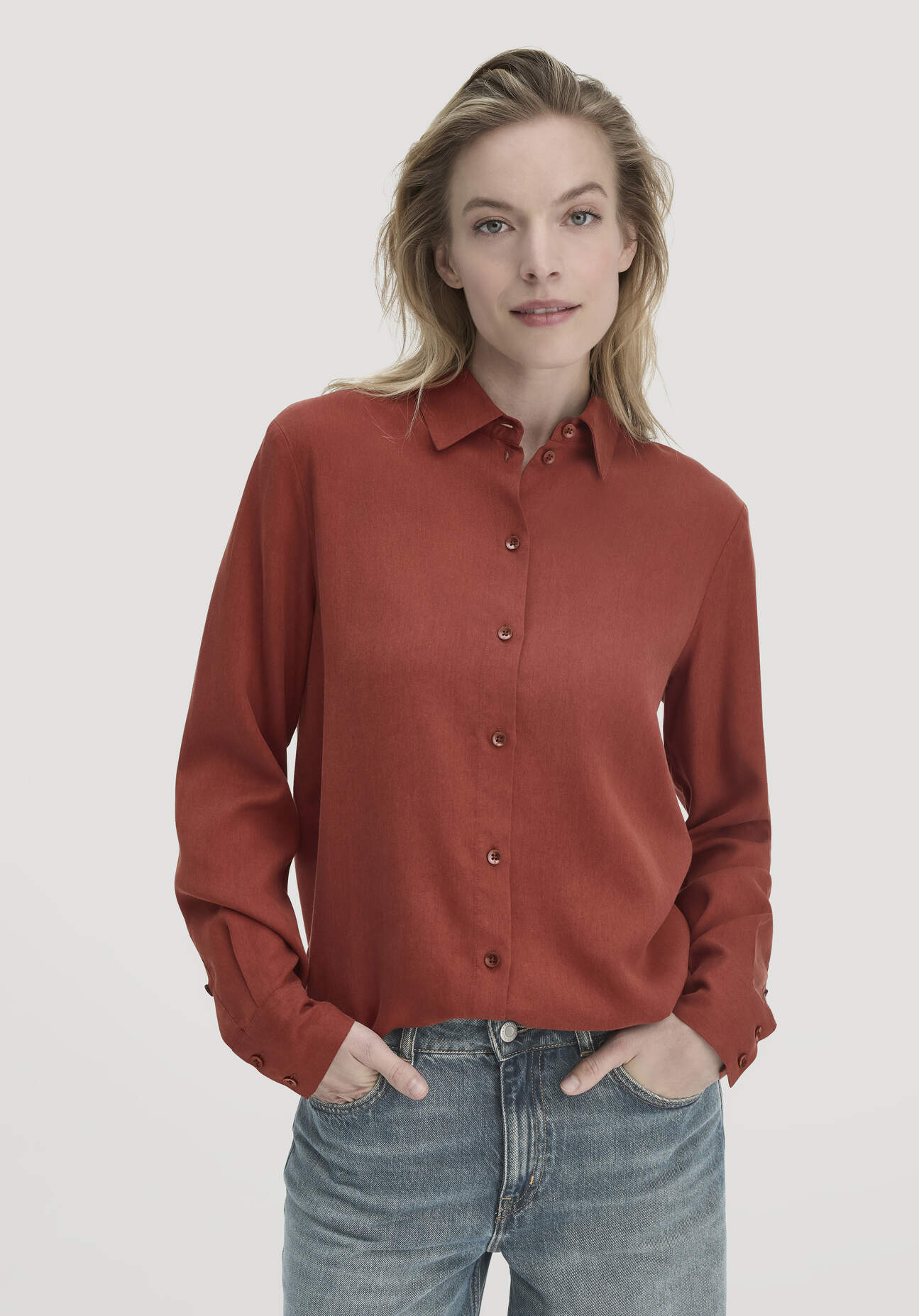 hessnatur Damen Bluse Relaxed aus TENCEL™ Lyocell - braun Größe 36