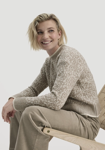 Relaxed knit sweater BETTER RECYCLING made from pure organic merino wool - 4
