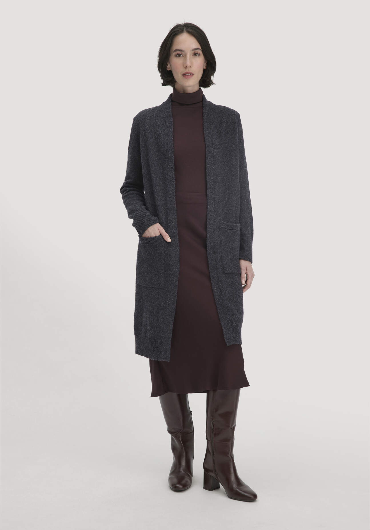 hessnatur Damen Strick Jacke Relaxed aus Bio-Merinowolle mit Bio-Baumwolle - grau GrösseM