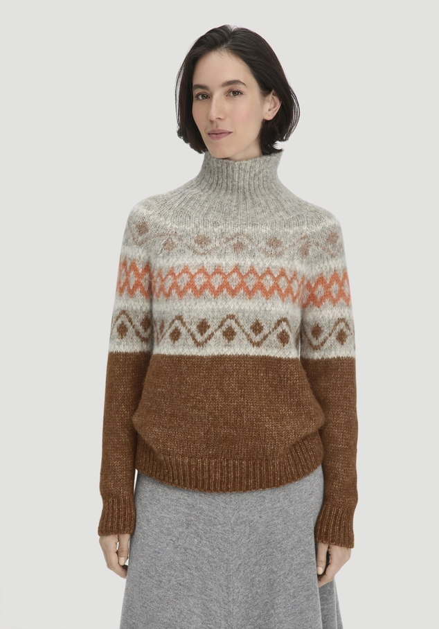 Relaxed knit sweater made of alpaca with organic cotton