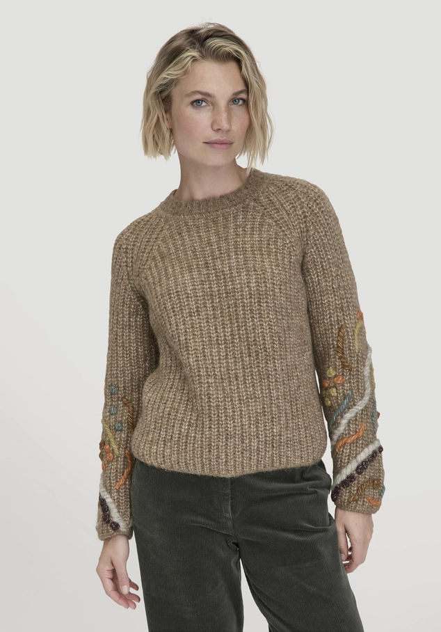 Relaxed knit sweater made of alpaca with organic cotton