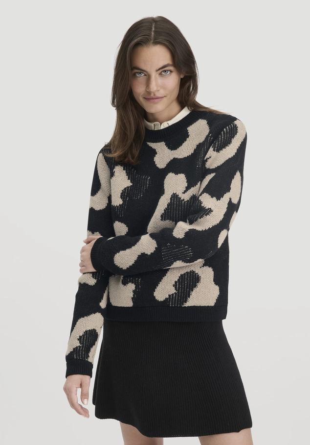 Relaxed knit sweater made from organic cotton and organic virgin wool