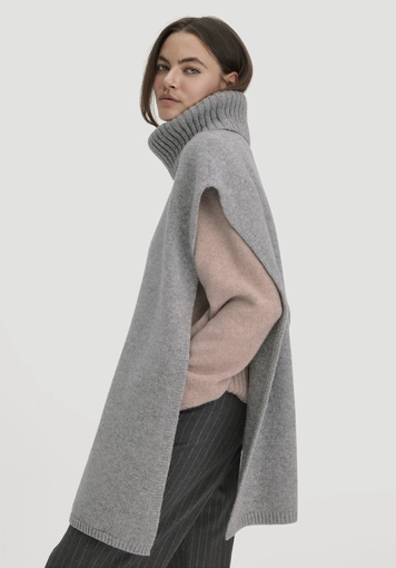 Knit poncho sweater oversized BETTER RECYCLING made from pure organic merino wool - 3