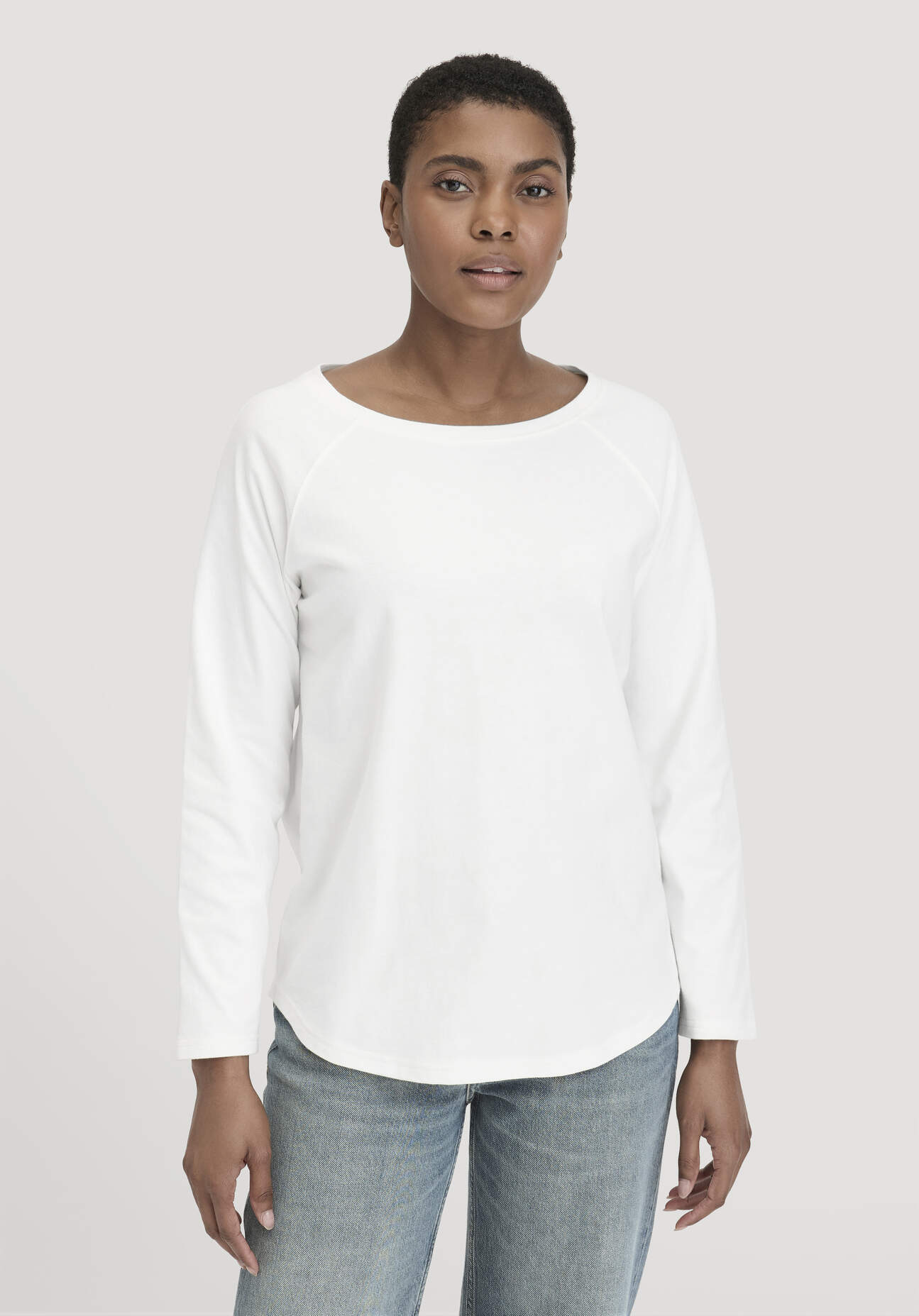 hessnatur Damen Longsleeve Relaxed aus Bio-Baumwolle - weiß Größe 38
