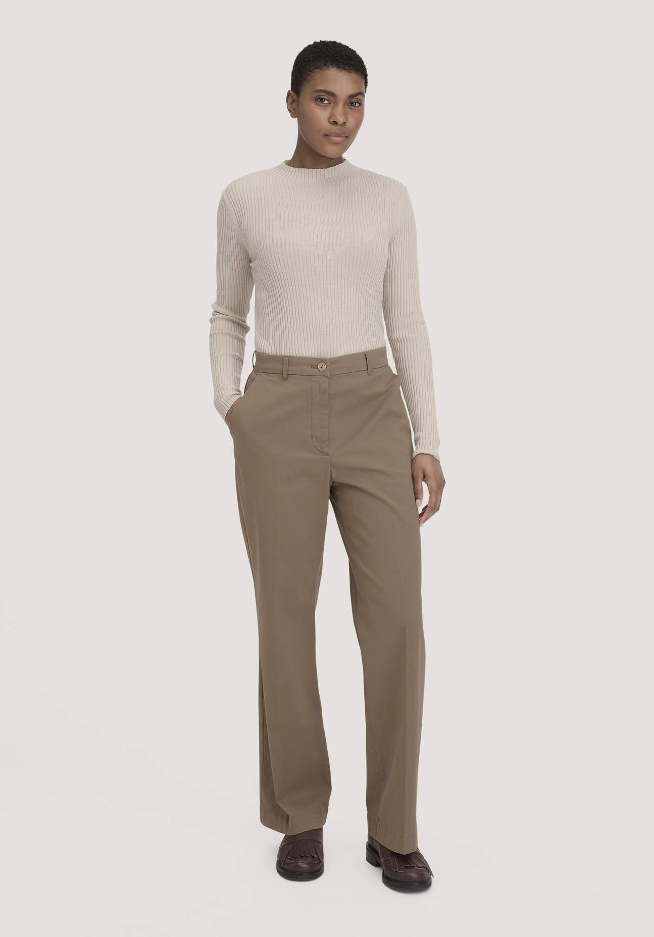 hessnatur Damen Hose Straight Leg Relaxed aus Bio-Baumwolle - braun Größe 44