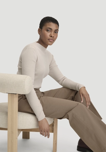 Straight-leg relaxed trousers made of organic cotton - 4
