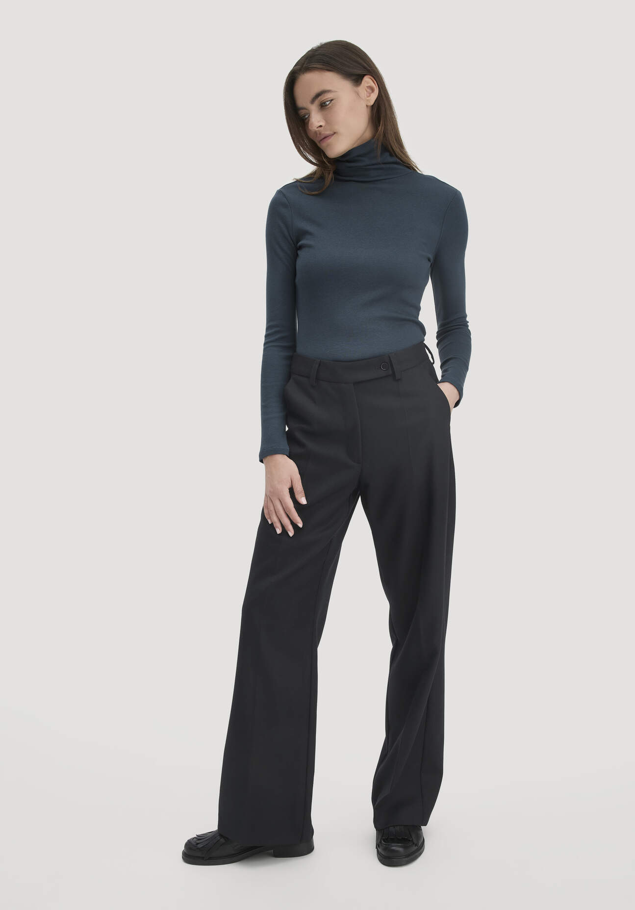 hessnatur Damen Wollhose Straight Leg Relaxed aus Bio-Schurwolle - schwarz Größe 34