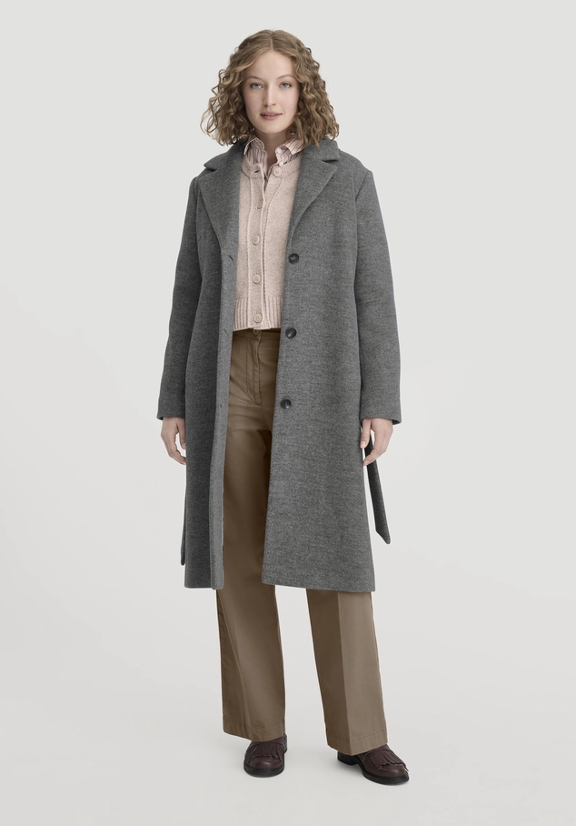 Regular wool coat made of pure organic virgin wool