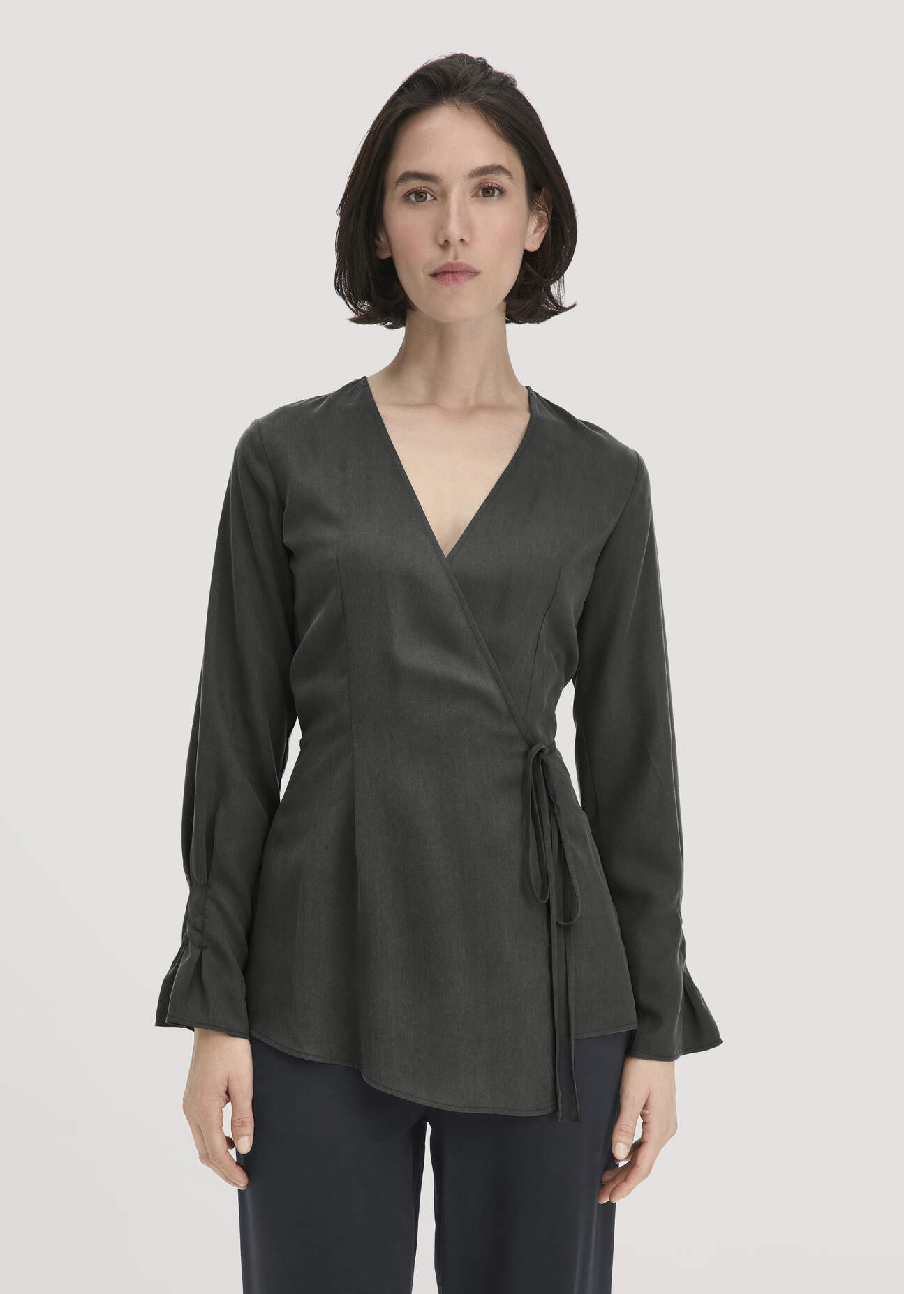 Thumbnail - hessnatur Damen Wickelbluse Regular aus TENCEL™ Lyocell - grün - Größe 40