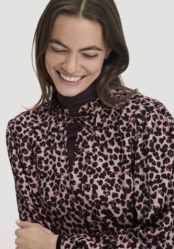 Relaxed blouse made of LENZING™ ECOVERO™ viscose - 3
