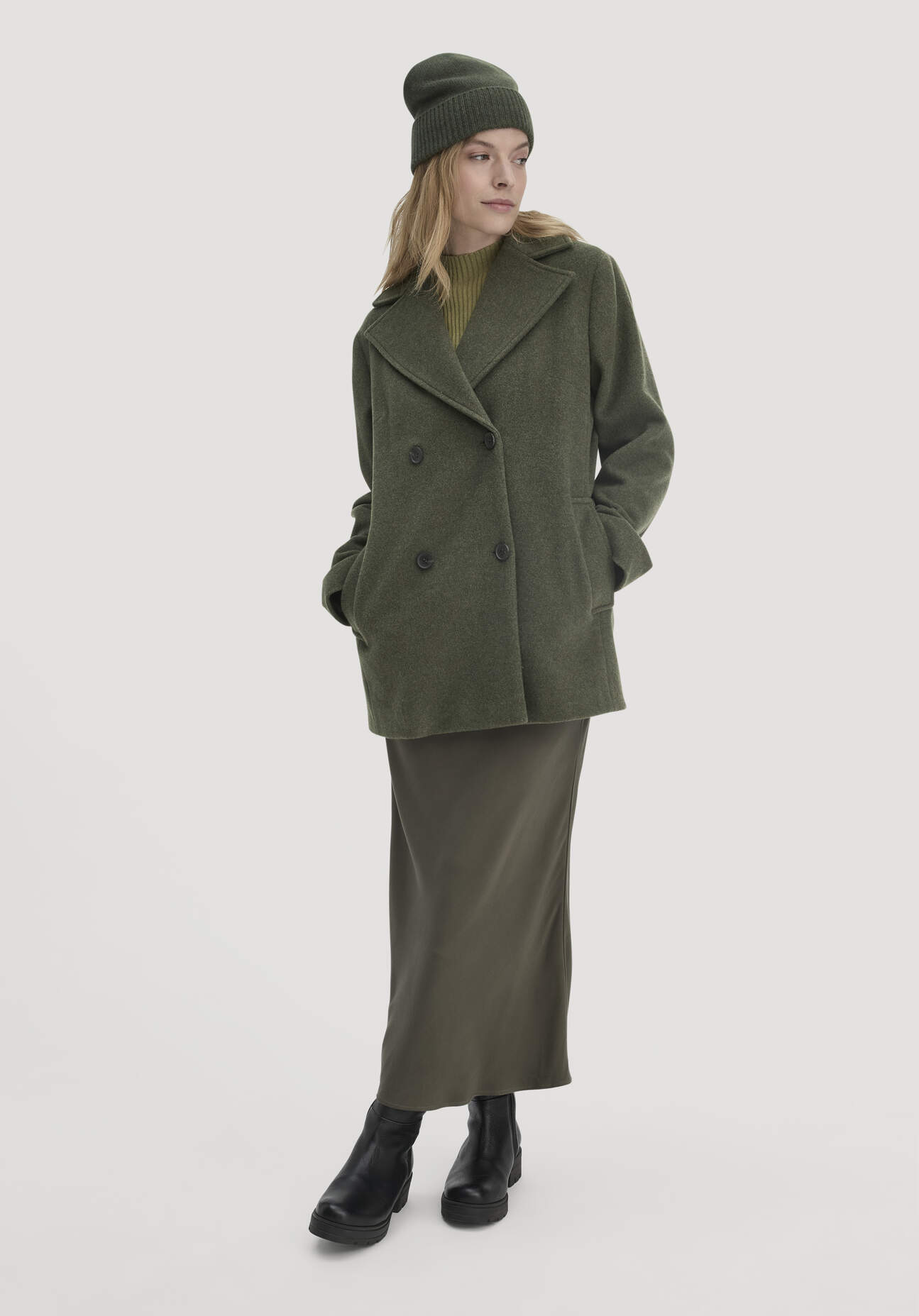 hessnatur Damen Wolljacke Caban Relaxed aus Bio-Schurwolle - grün Größe 48