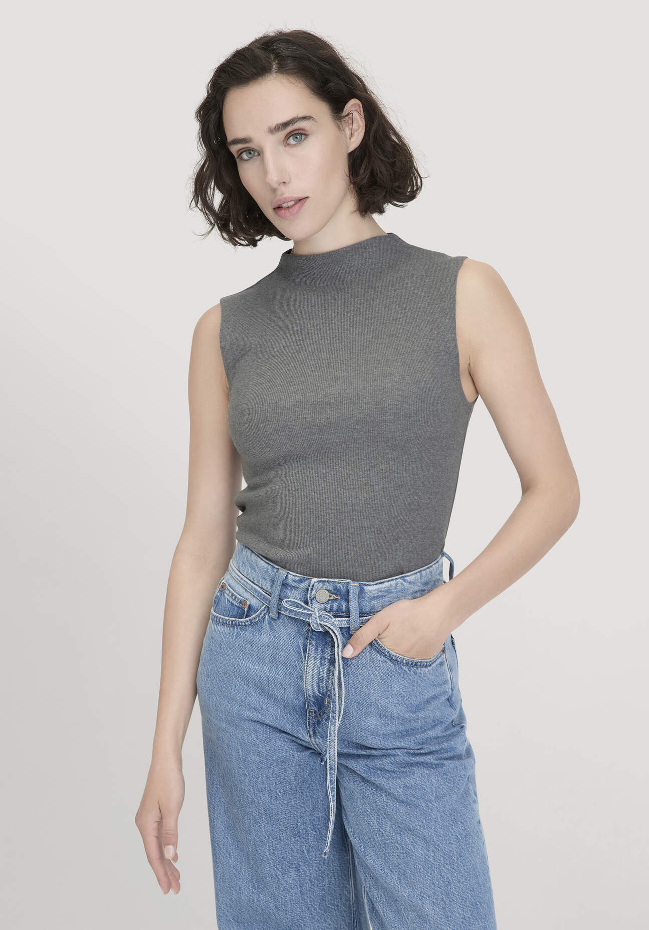 hessnatur Damen Rib Top Slim aus Bio-Baumwolle - grau Größe 38