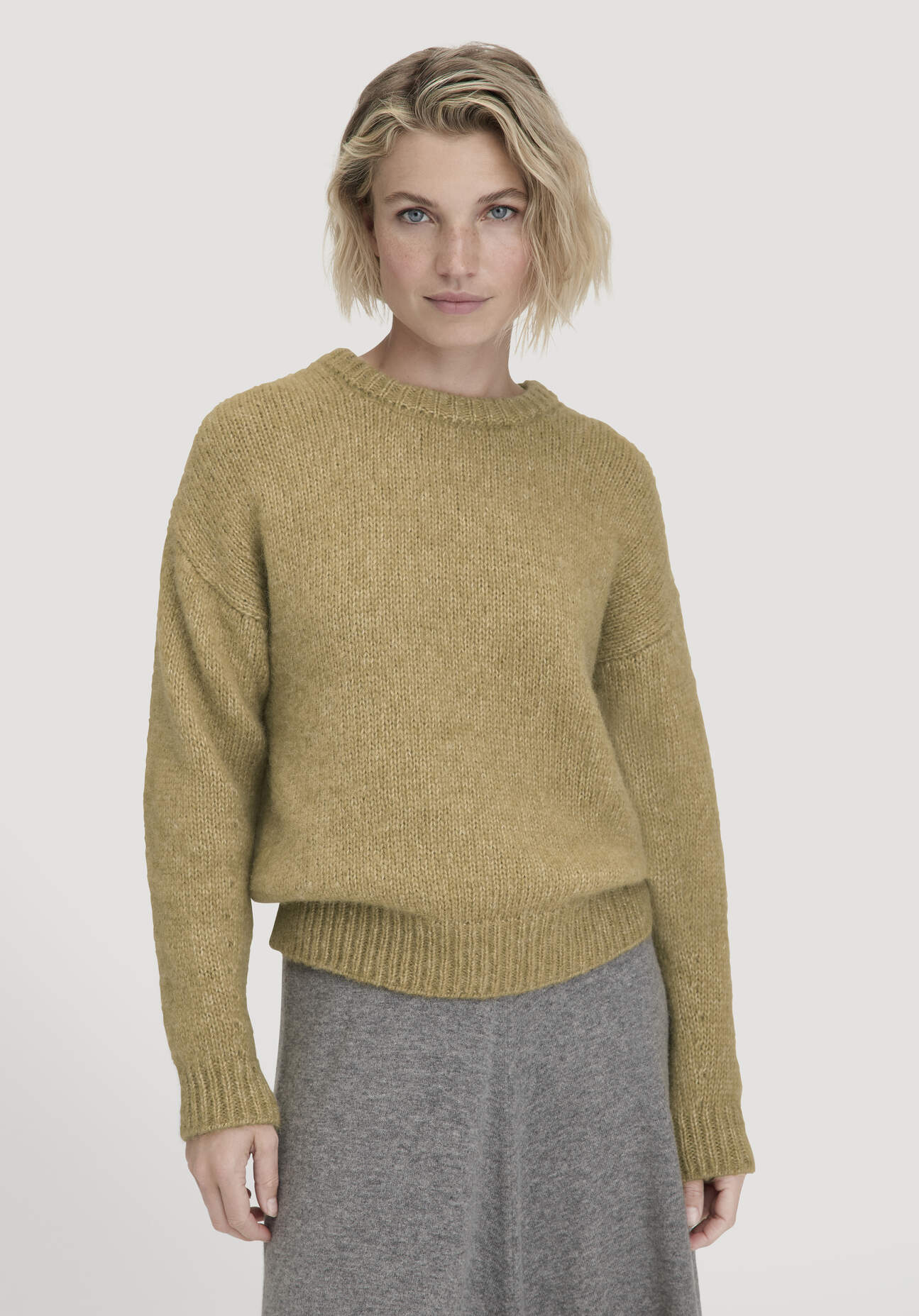 hessnatur Damen Strick Pullover Relaxed aus Alpaka mit Bio-Baumwolle - grün Größe S