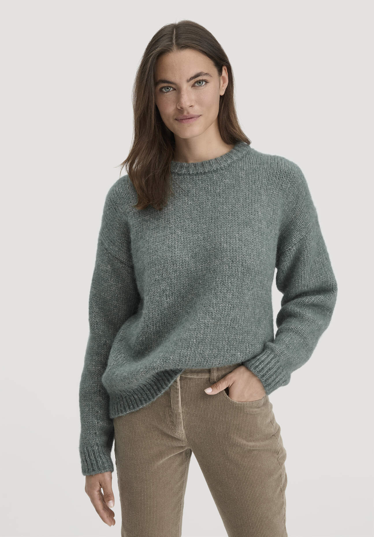 hessnatur Damen Strick Pullover Relaxed aus Alpaka mit Bio-Baumwolle - grün Größe XS