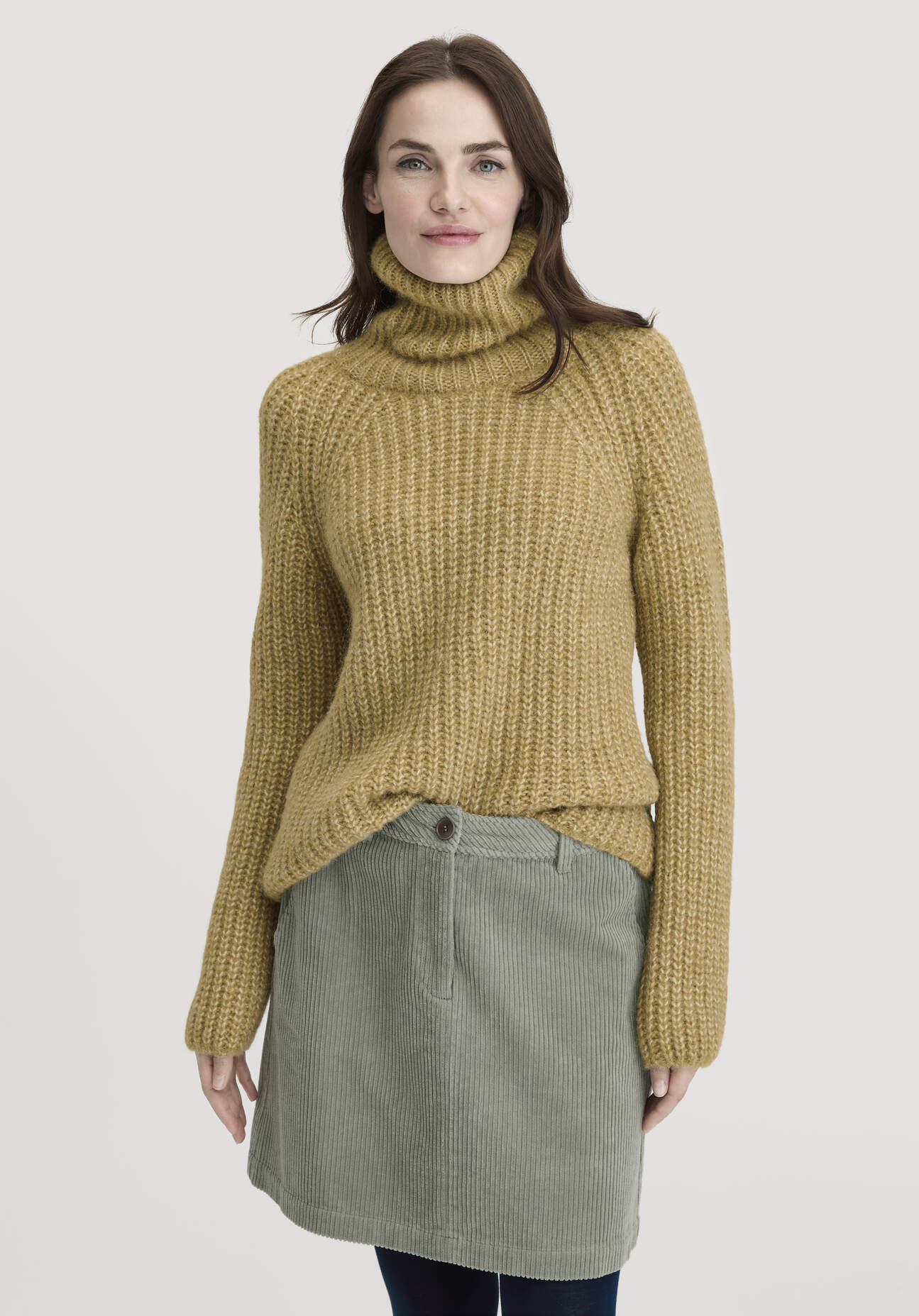 hessnatur Damen Strick Rollkragenpullover Relaxed aus Alpaka mit Bio-Baumwolle - grün Größe L