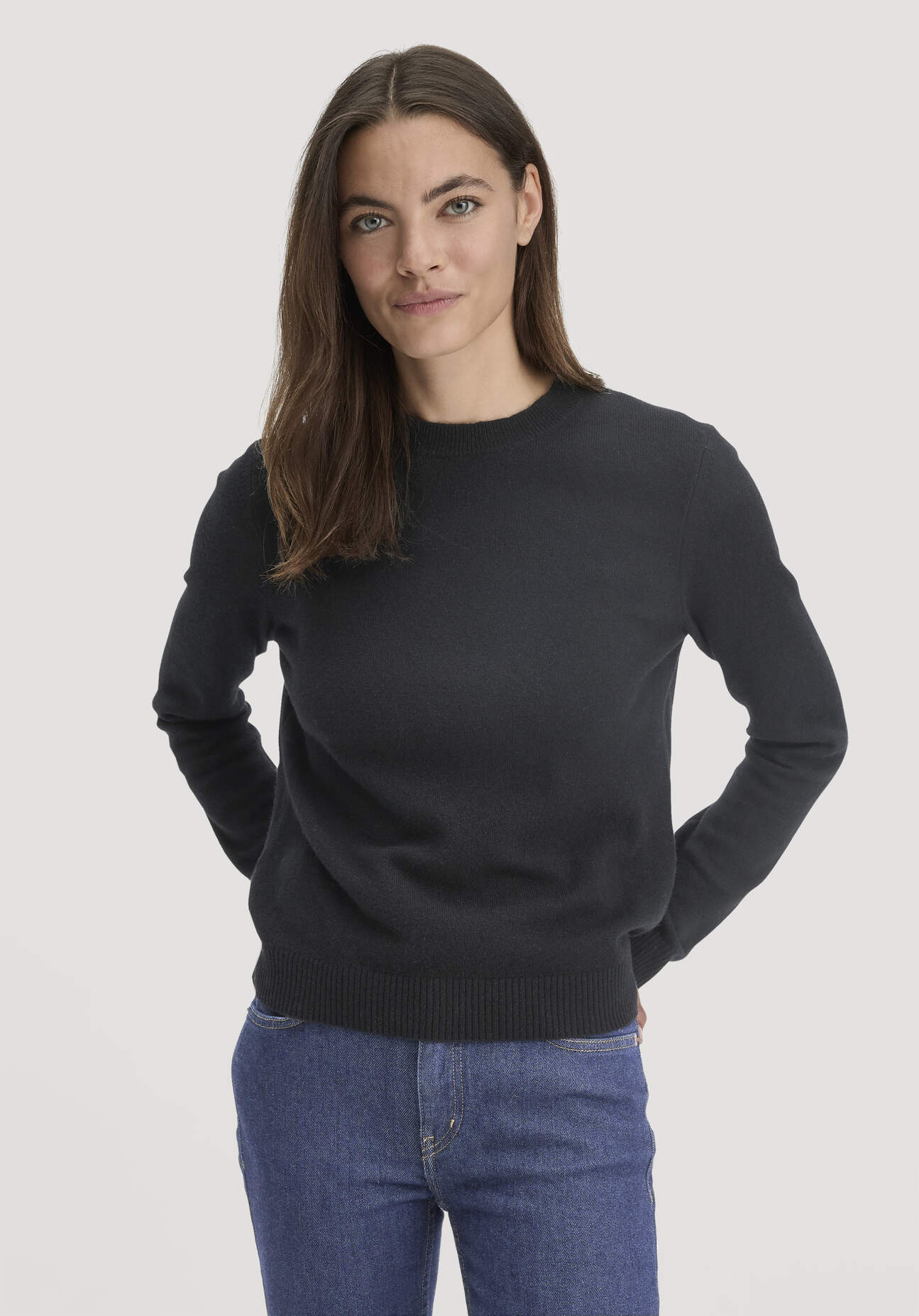 hessnatur Damen Strick Pullover Regular aus Bio-Schurwolle mit Kaschmir - schwarz Größe XL