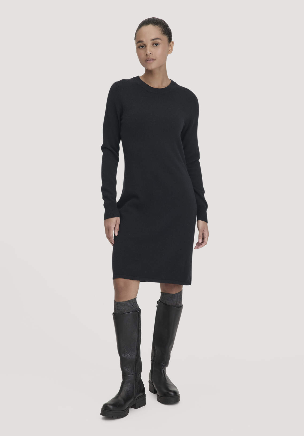 hessnatur Damen Strick Kleid Regular aus Bio-Schurwolle mit Kaschmir - schwarz Größe XXL