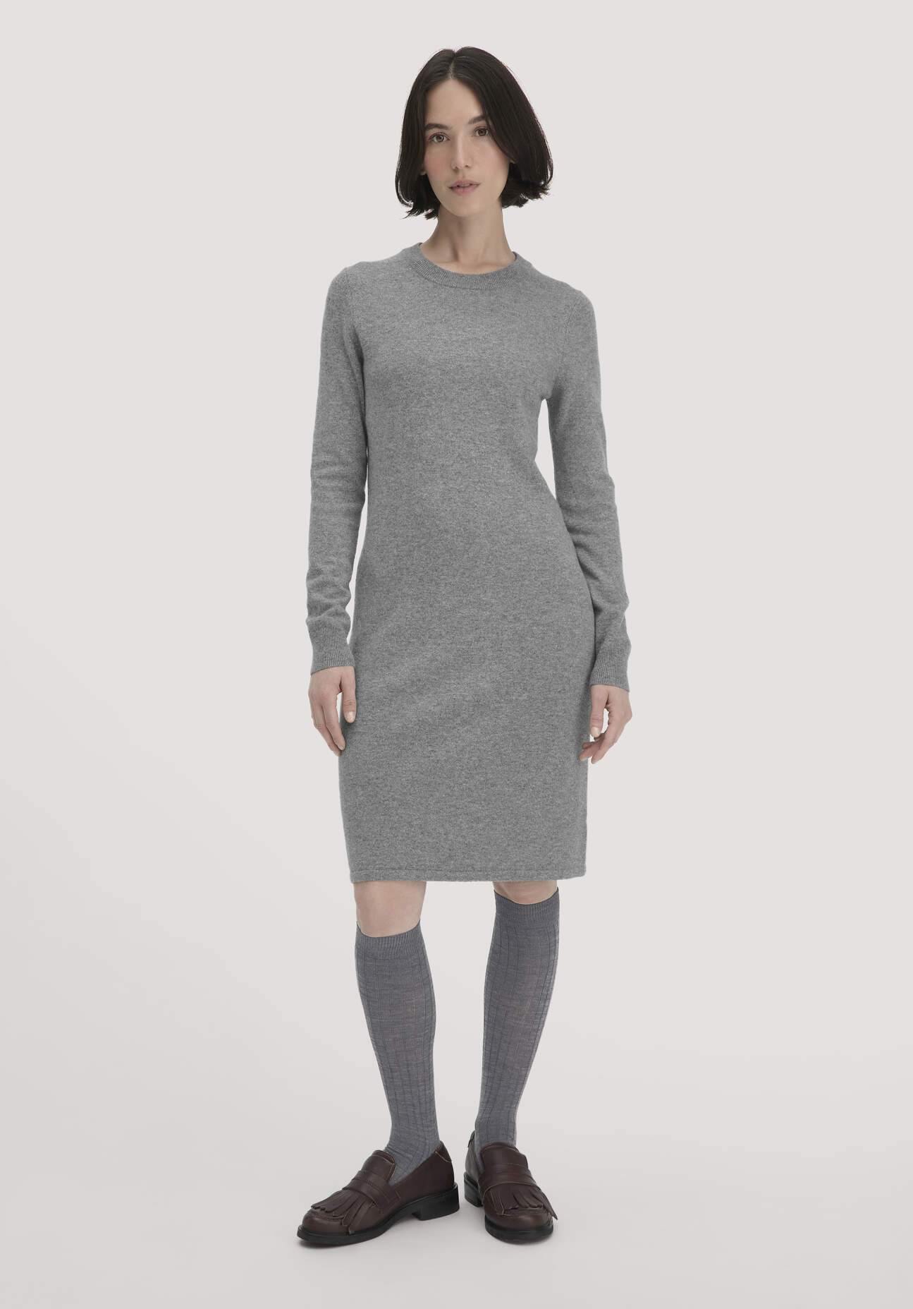 hessnatur Damen Strick Kleid Regular aus Bio-Schurwolle mit Kaschmir - grau Größe XXL