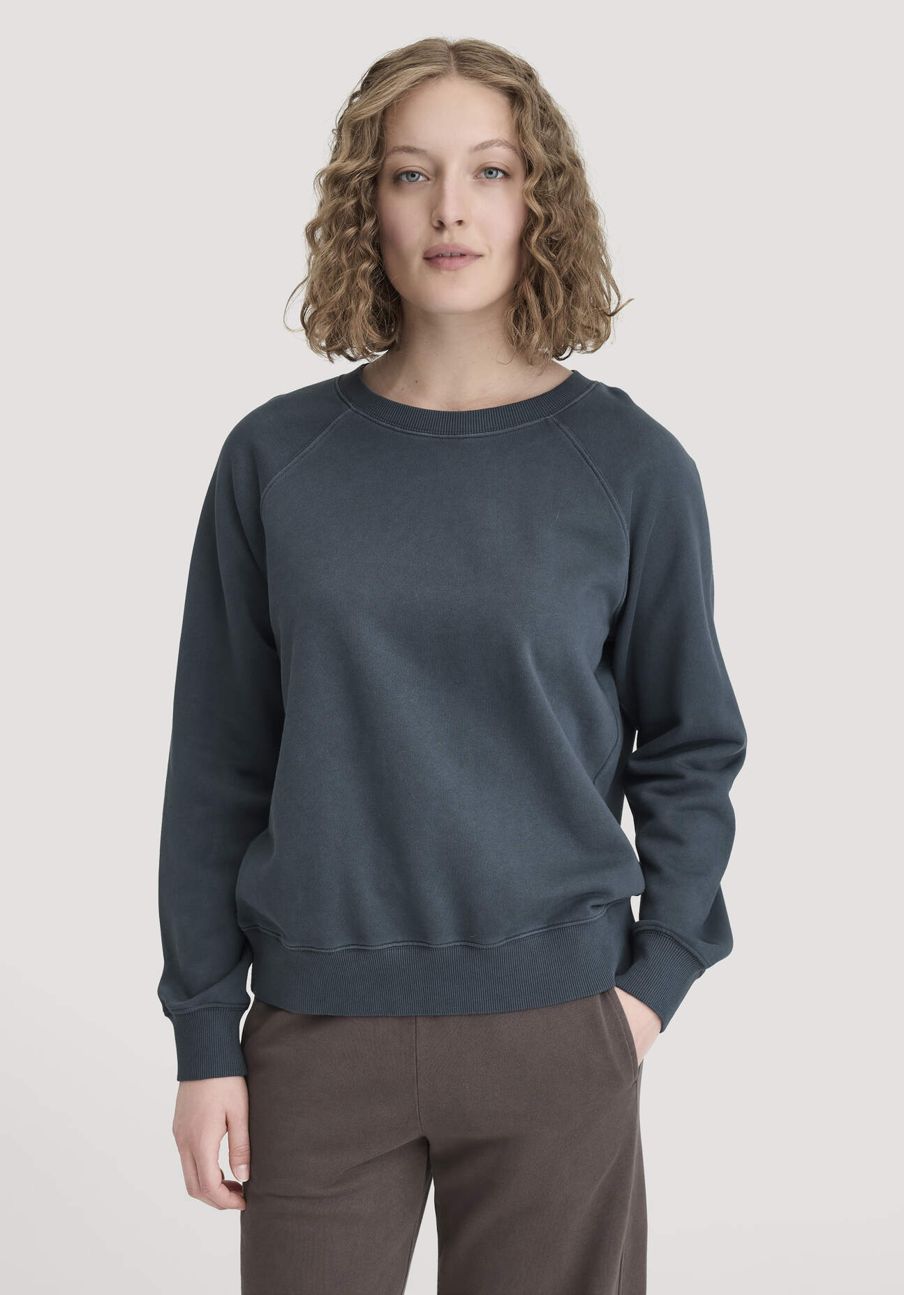 hessnatur Damen Sweatshirt Oversized aus Bio-Baumwolle - blau Größe S