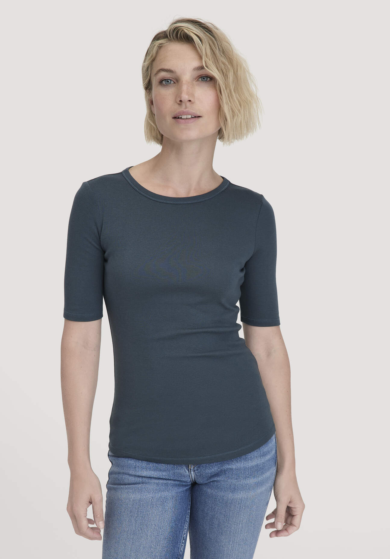 Thumbnail - hessnatur Damen Softrib T-Shirt Fitted aus Bio-Baumwolle und TENCEL™ Modal - blau - Größe 38