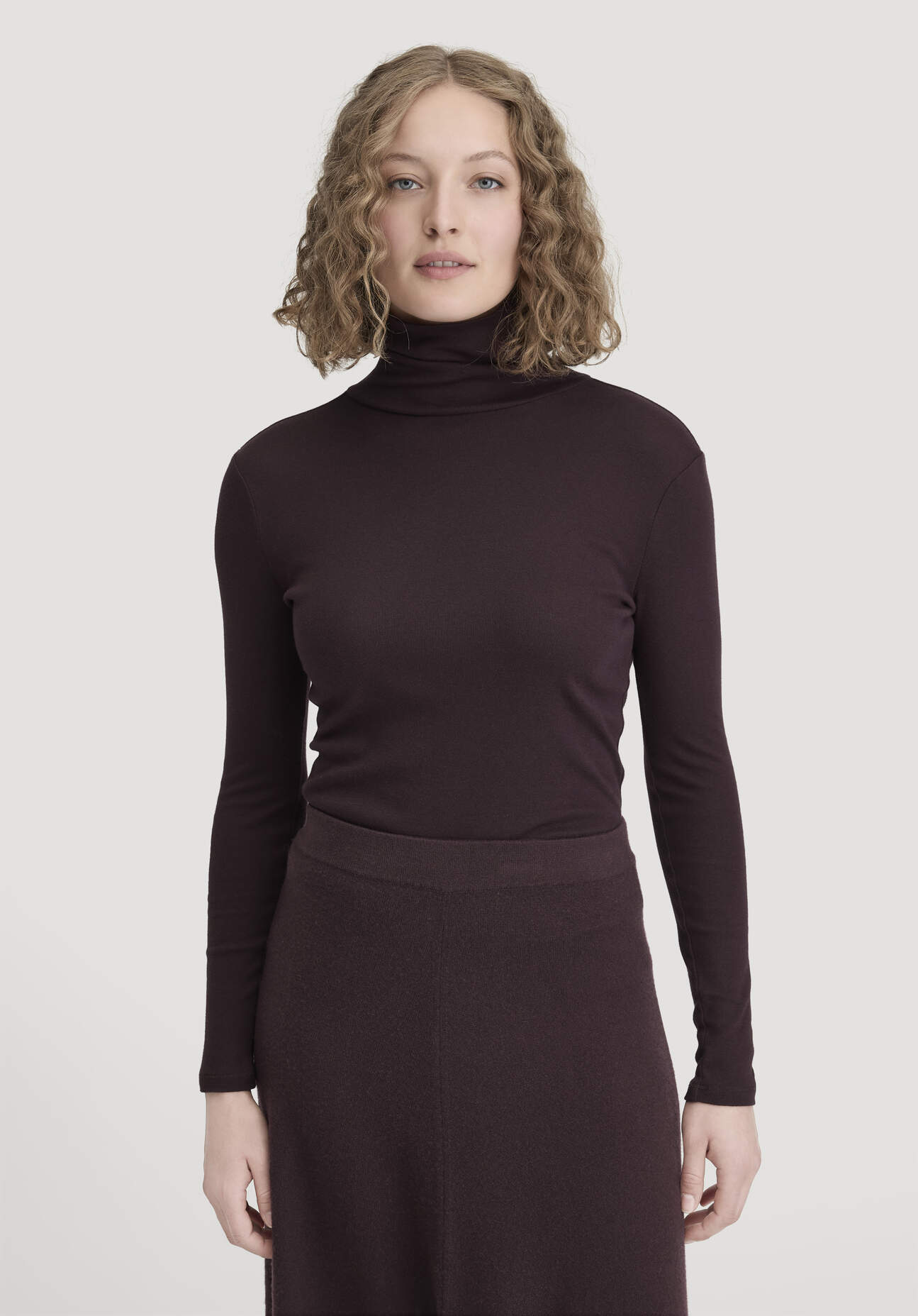 Thumbnail - hessnatur Damen Softrib Longsleeve Fitted aus Bio-Baumwolle und TENCEL™ Modal - braun - Größe 48