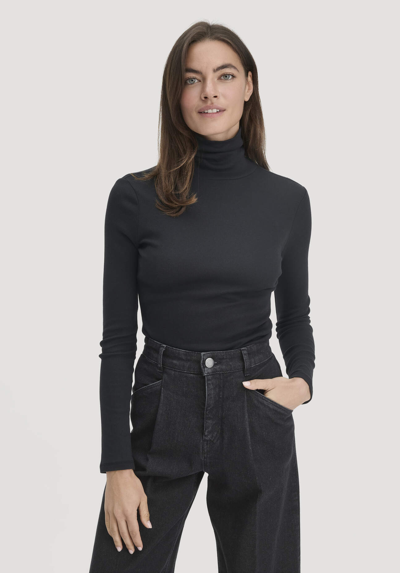 hessnatur Damen Softrib Longsleeve Fitted aus Bio-Baumwolle und TENCEL™ Modal - schwarz Größe 38