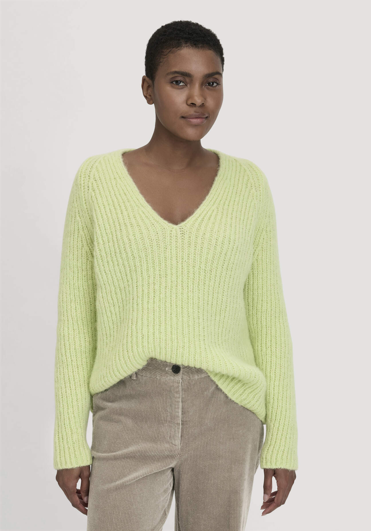 hessnatur Damen Strick Pullover Relaxed aus Alpaka mit Bio-Baumwolle - grün Größe M