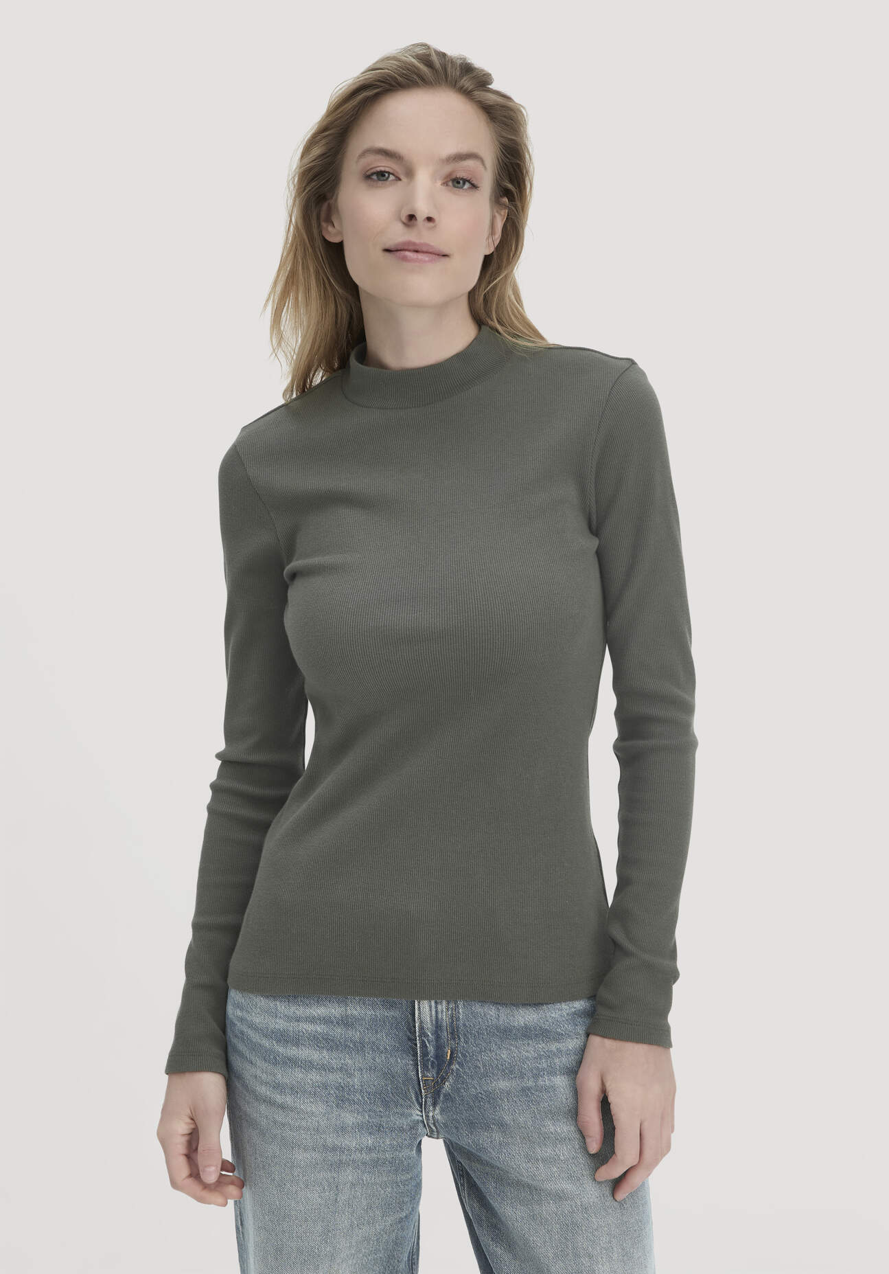 hessnatur Damen Rib Longsleeve Slim aus Bio-Baumwolle - grün Größe 42