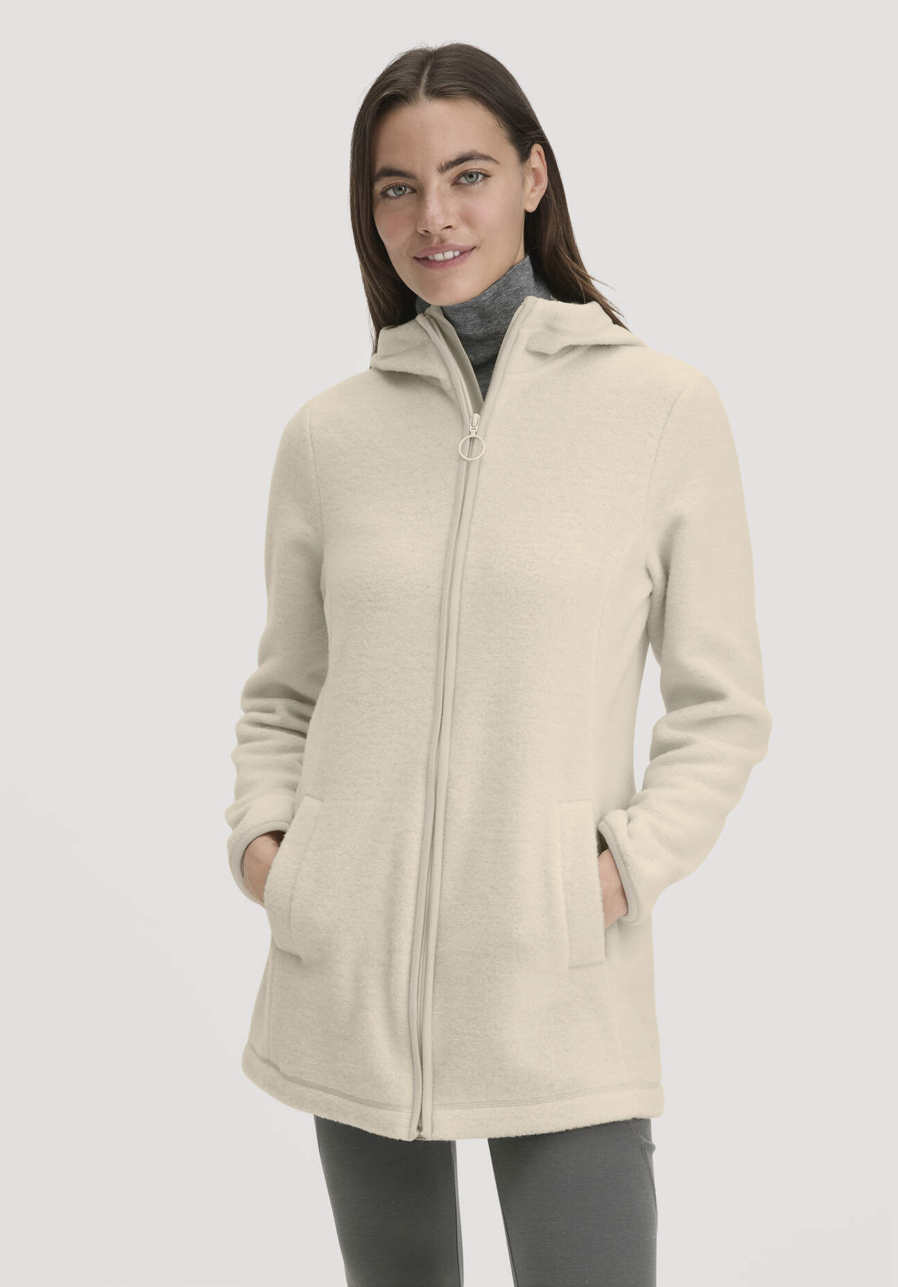 hessnatur Damen Wollfleece Kapuzen-Jacke Regular aus Bio-Merinowolle und Bio-Baumwolle - beige Größe XS