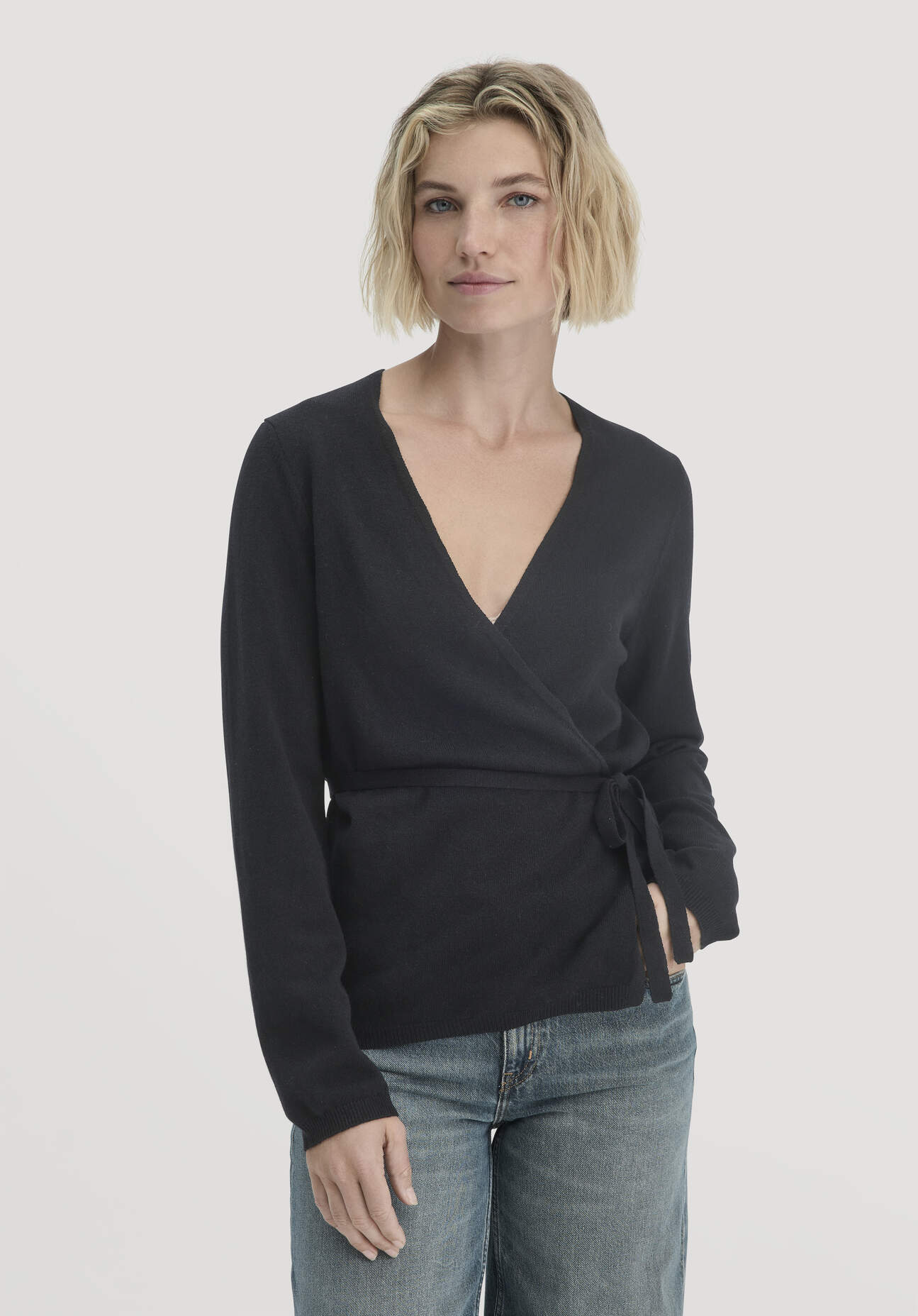 hessnatur Damen Strick Jacke Relaxed aus Schurwolle mit Kaschmir - schwarz Größe XXL