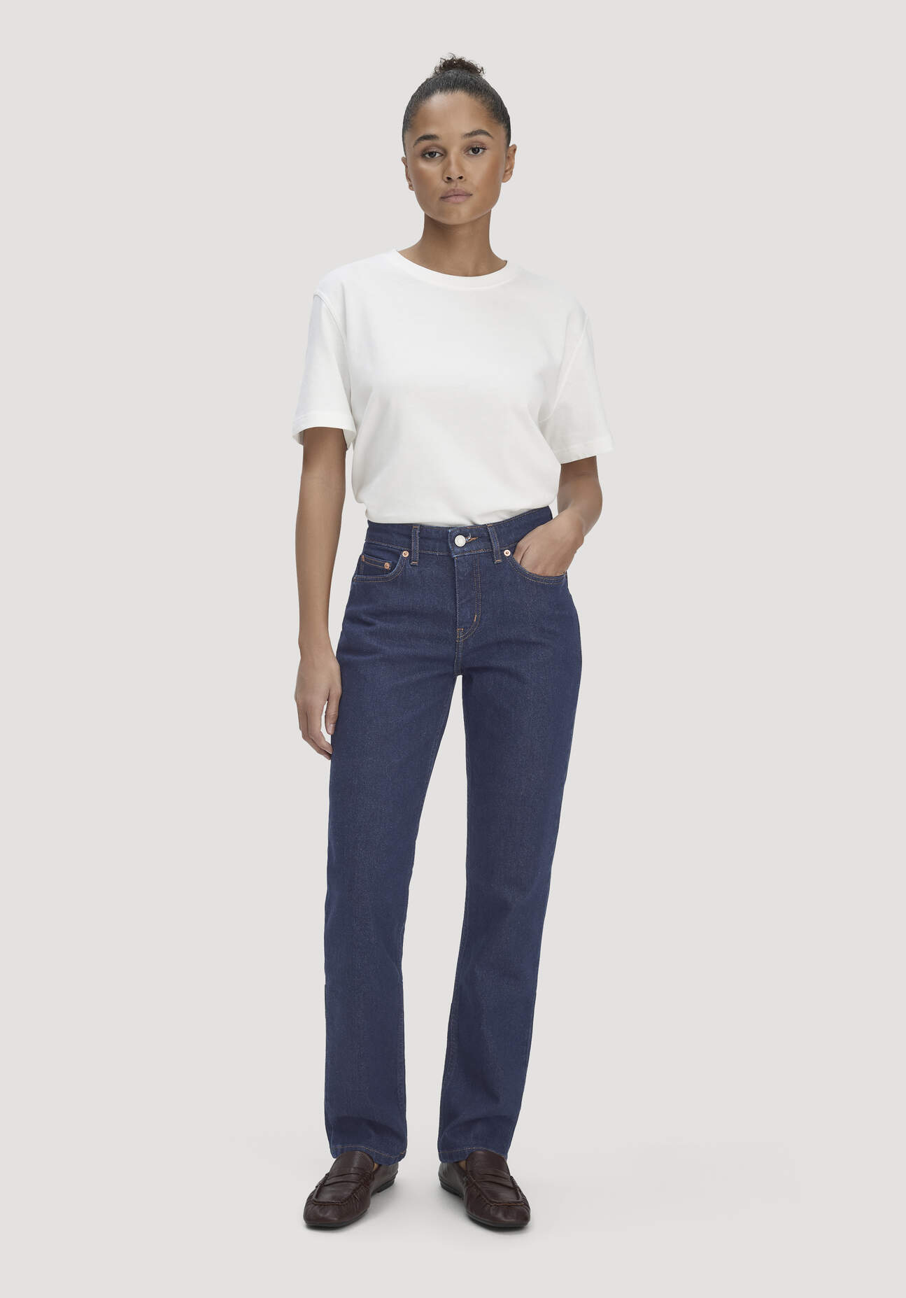 hessnatur Damen Jeans MARIE Straight aus Bio-Denim - blau Grösse26/32