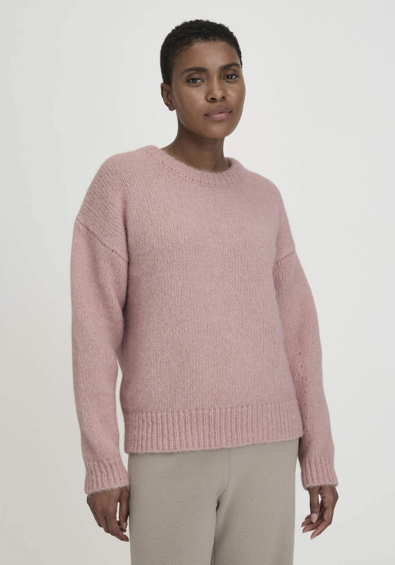 hessnatur Damen Strick Pullover Relaxed aus Alpaka mit Bio-Baumwolle - rosa Größe L