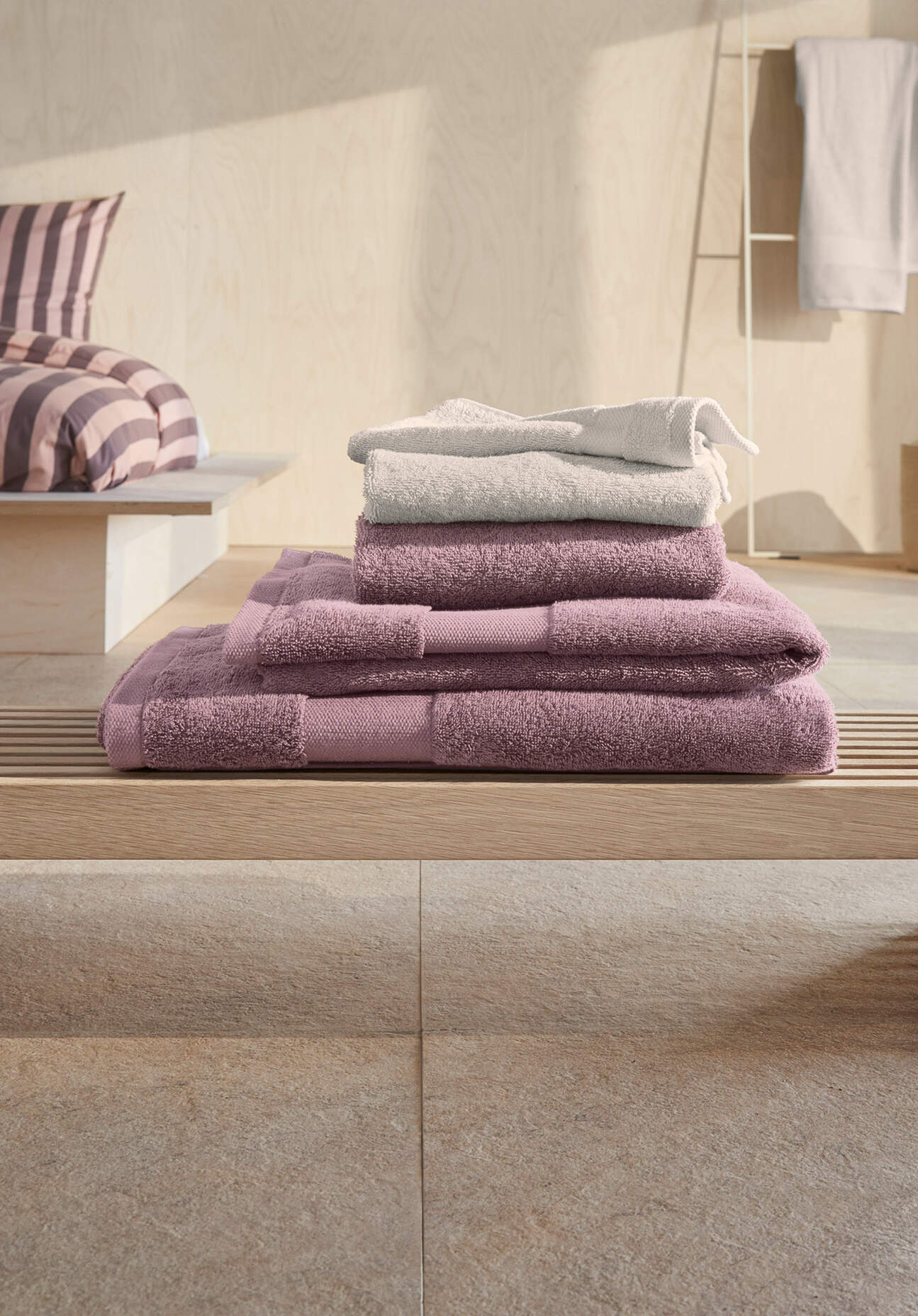 hessnatur Frottier Handtuch aus Bio-Baumwolle - beige - Größe 70x140 cm günstig online kaufen