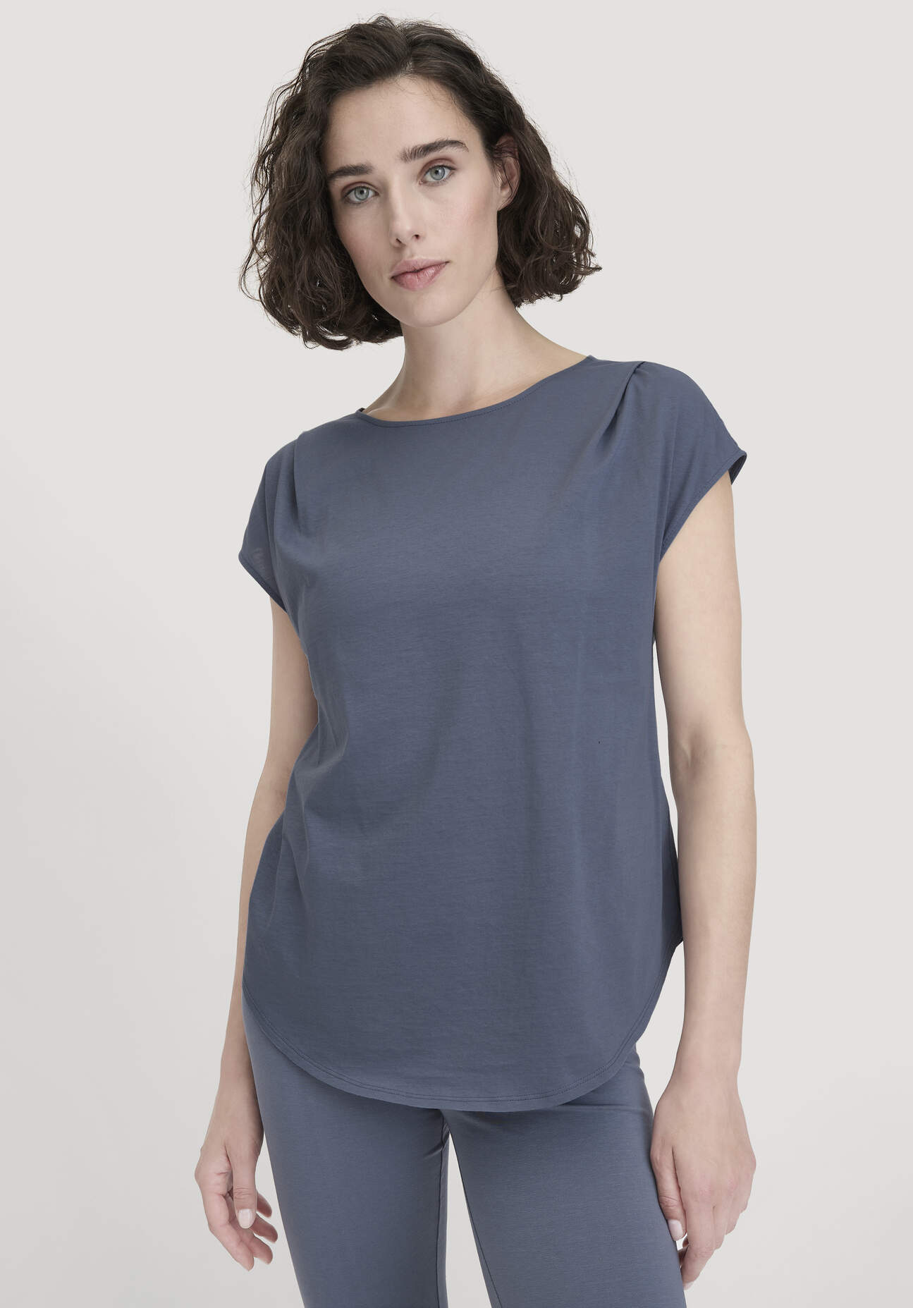 hessnatur Loungewear Shirt Relaxed ACTIVE LIGHT aus Bio-Baumwolle - blau Größe 40